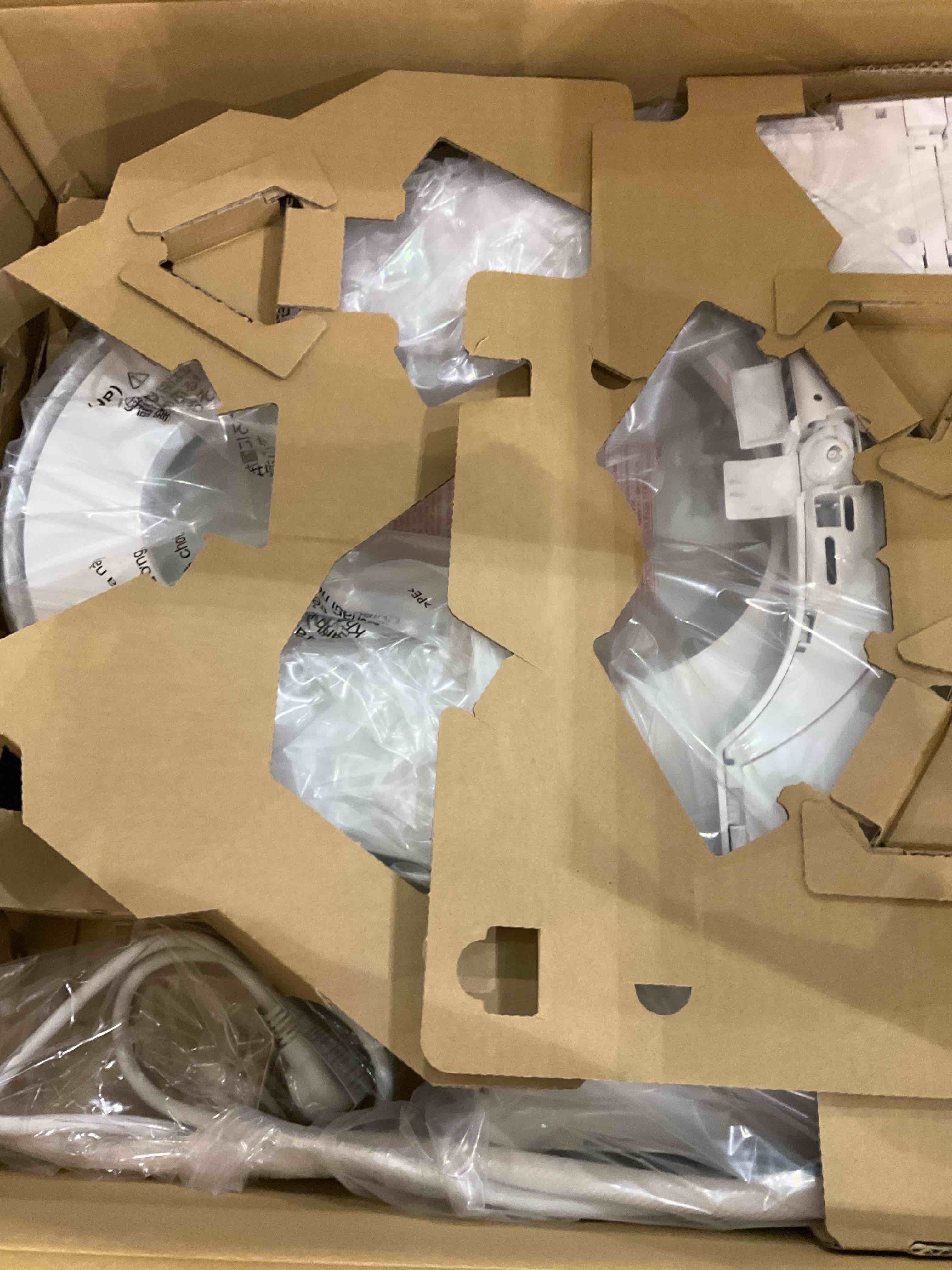 https://s3.amazonaws.com/lotting-images-prod/BargainHunt/EXS01162425_1707755671628.jpeg
