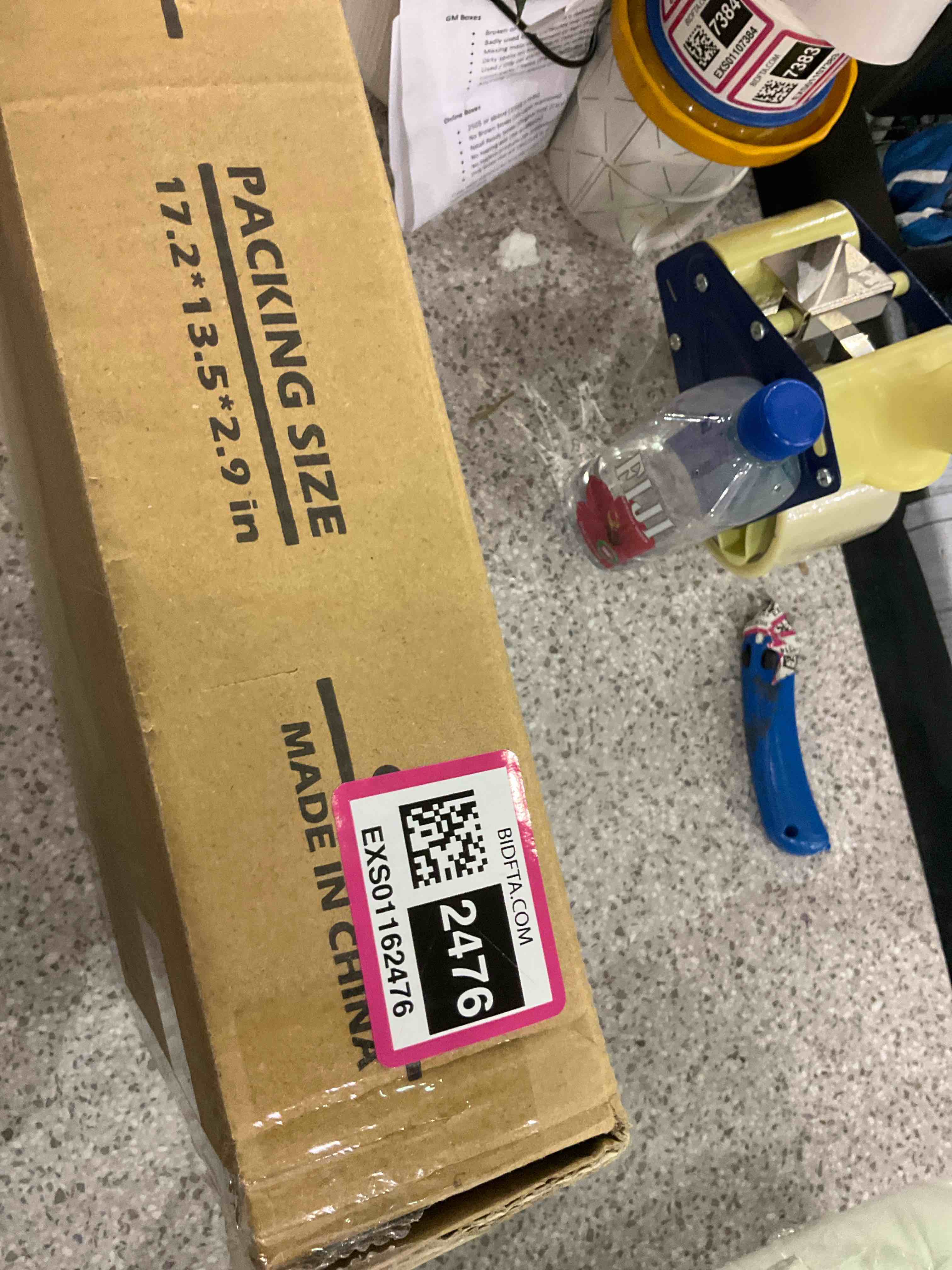 https://s3.amazonaws.com/lotting-images-prod/BargainHunt/EXS01162476_1707827086726.jpeg