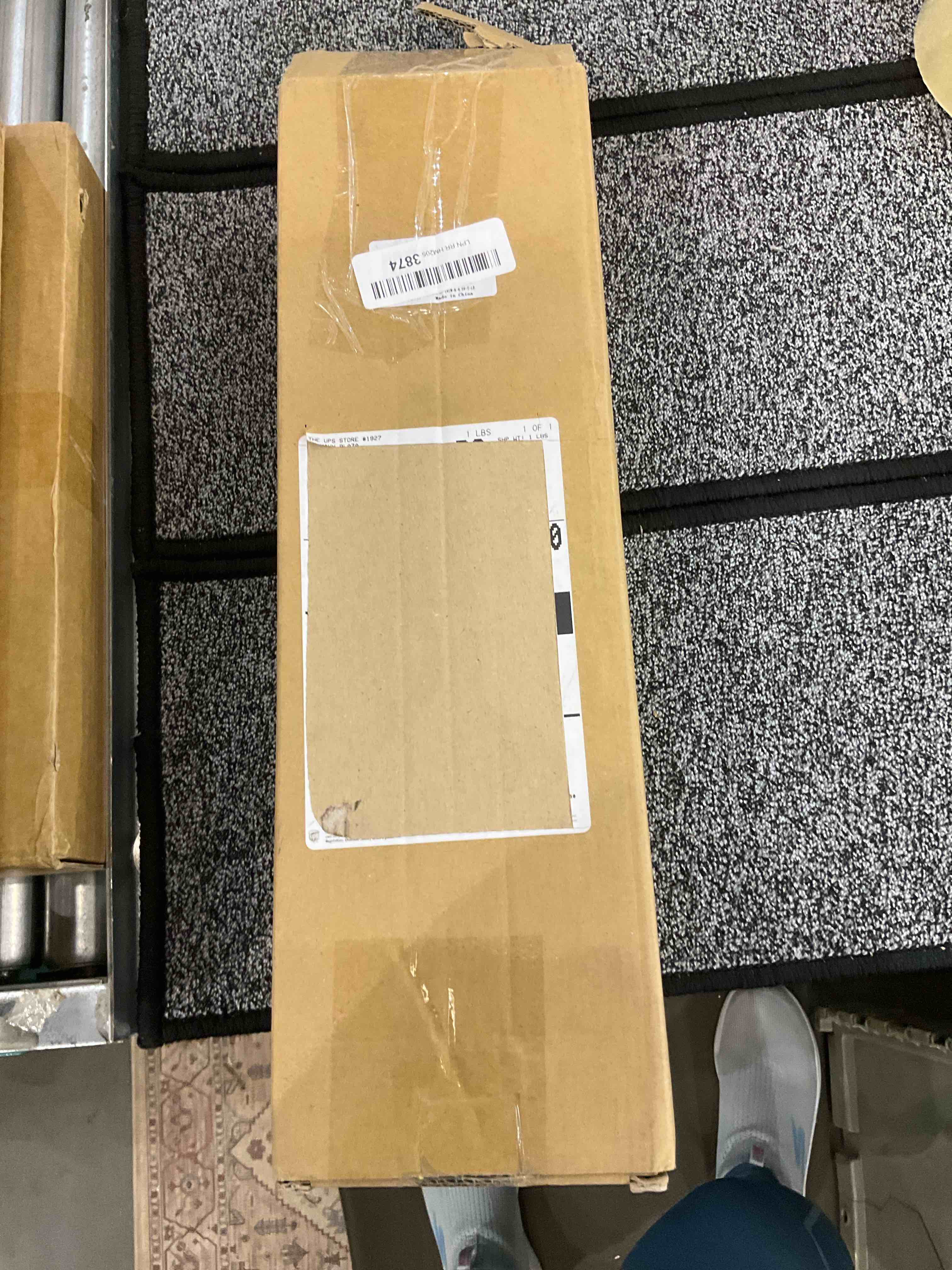 https://s3.amazonaws.com/lotting-images-prod/BargainHunt/EXS01162663_1706549957187.jpeg