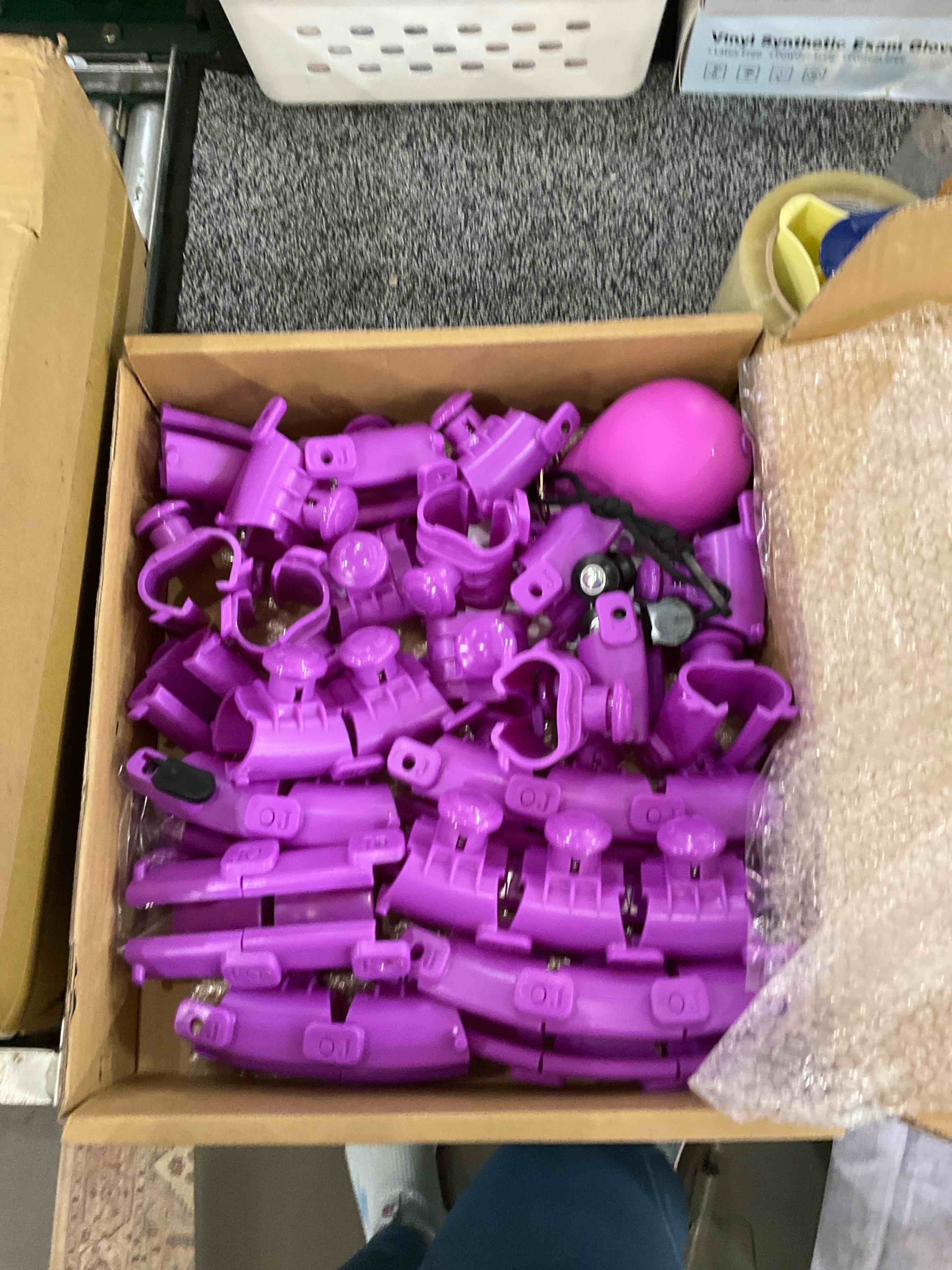 https://s3.amazonaws.com/lotting-images-prod/BargainHunt/EXS01162678_1706552706633.jpeg