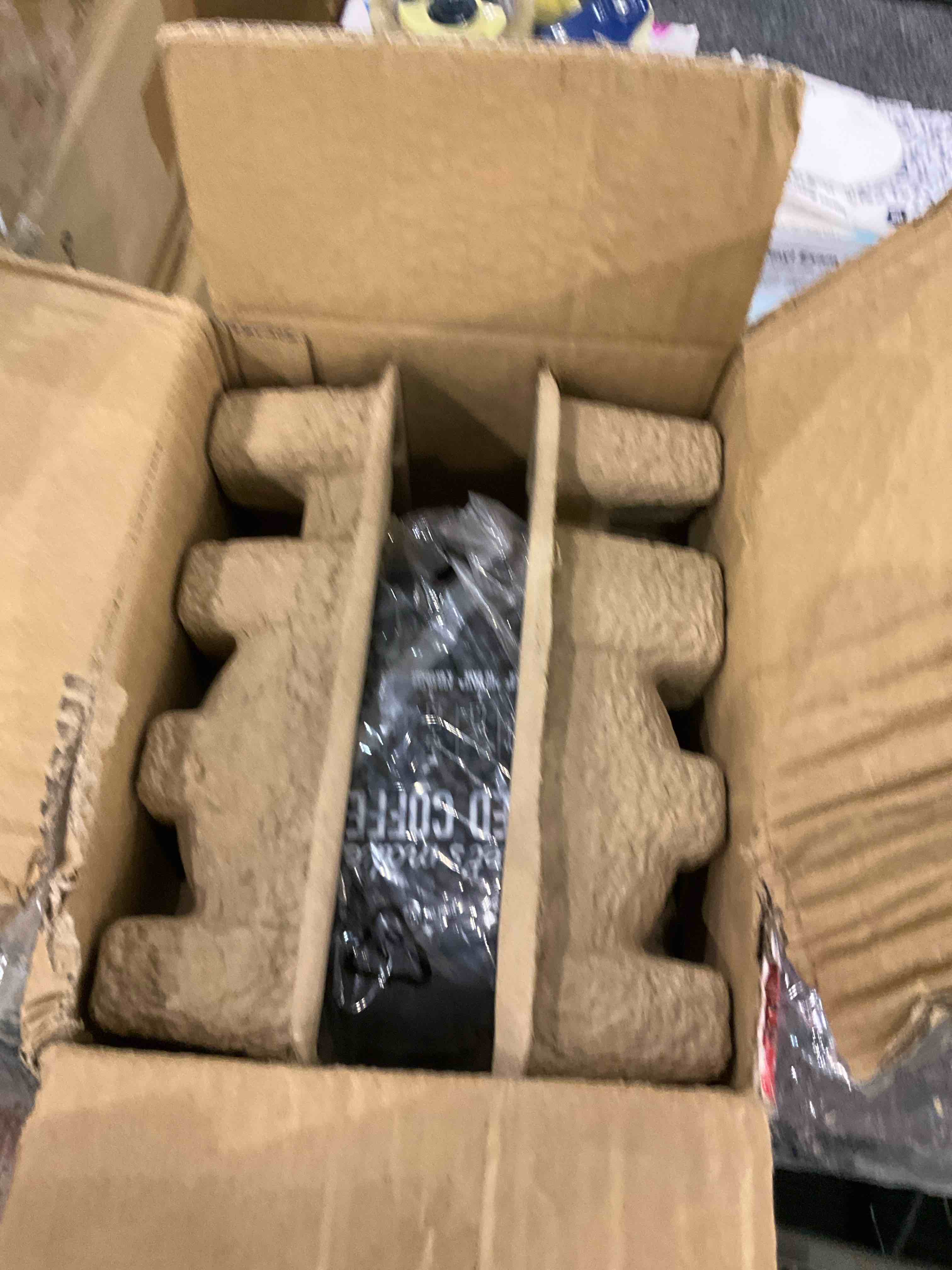 https://s3.amazonaws.com/lotting-images-prod/BargainHunt/EXS01162685_1706616776906.jpeg