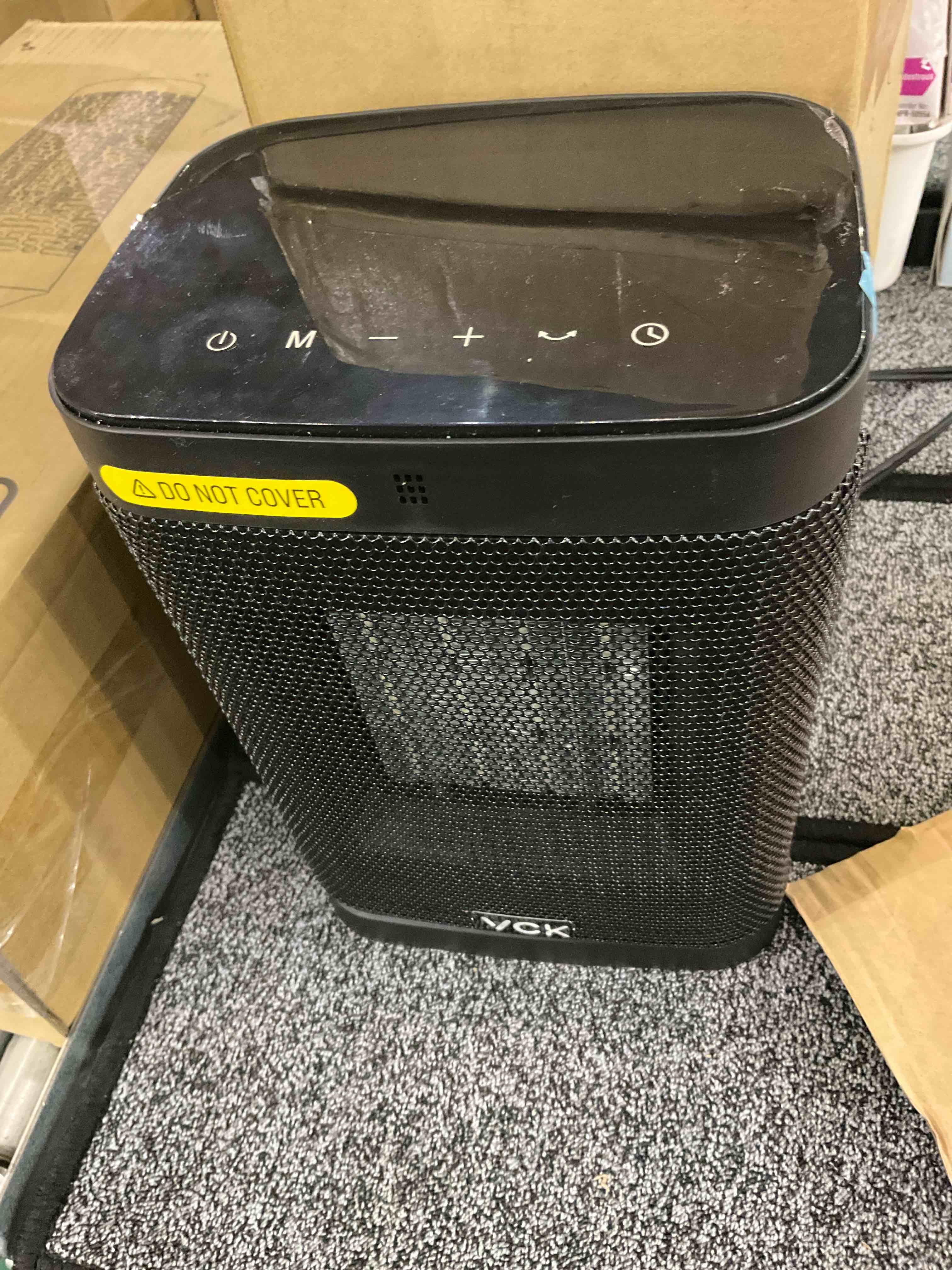 https://s3.amazonaws.com/lotting-images-prod/BargainHunt/EXS01162687_1706617092277.jpeg