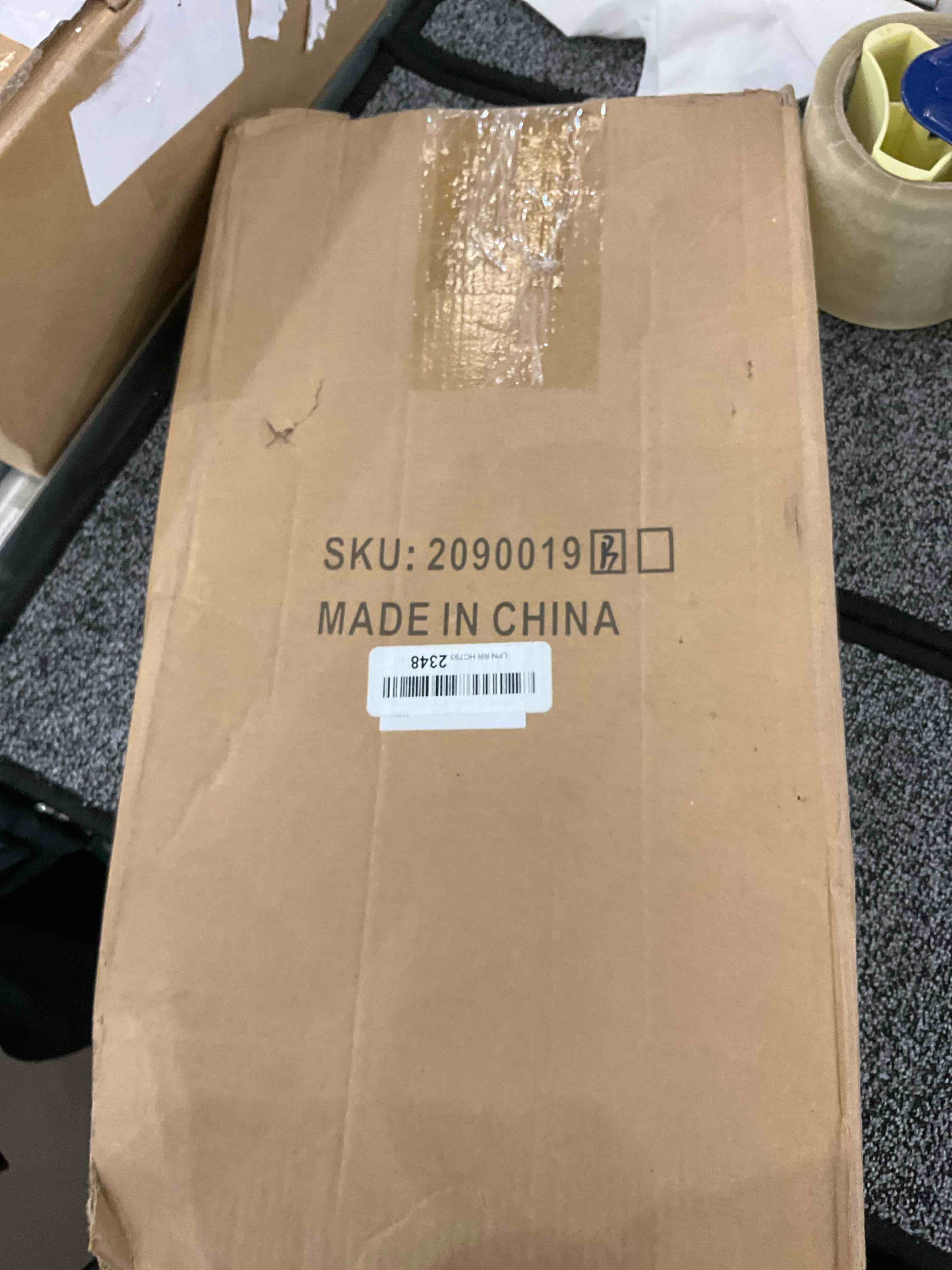 https://s3.amazonaws.com/lotting-images-prod/BargainHunt/EXS01162819_1706640153952.jpeg