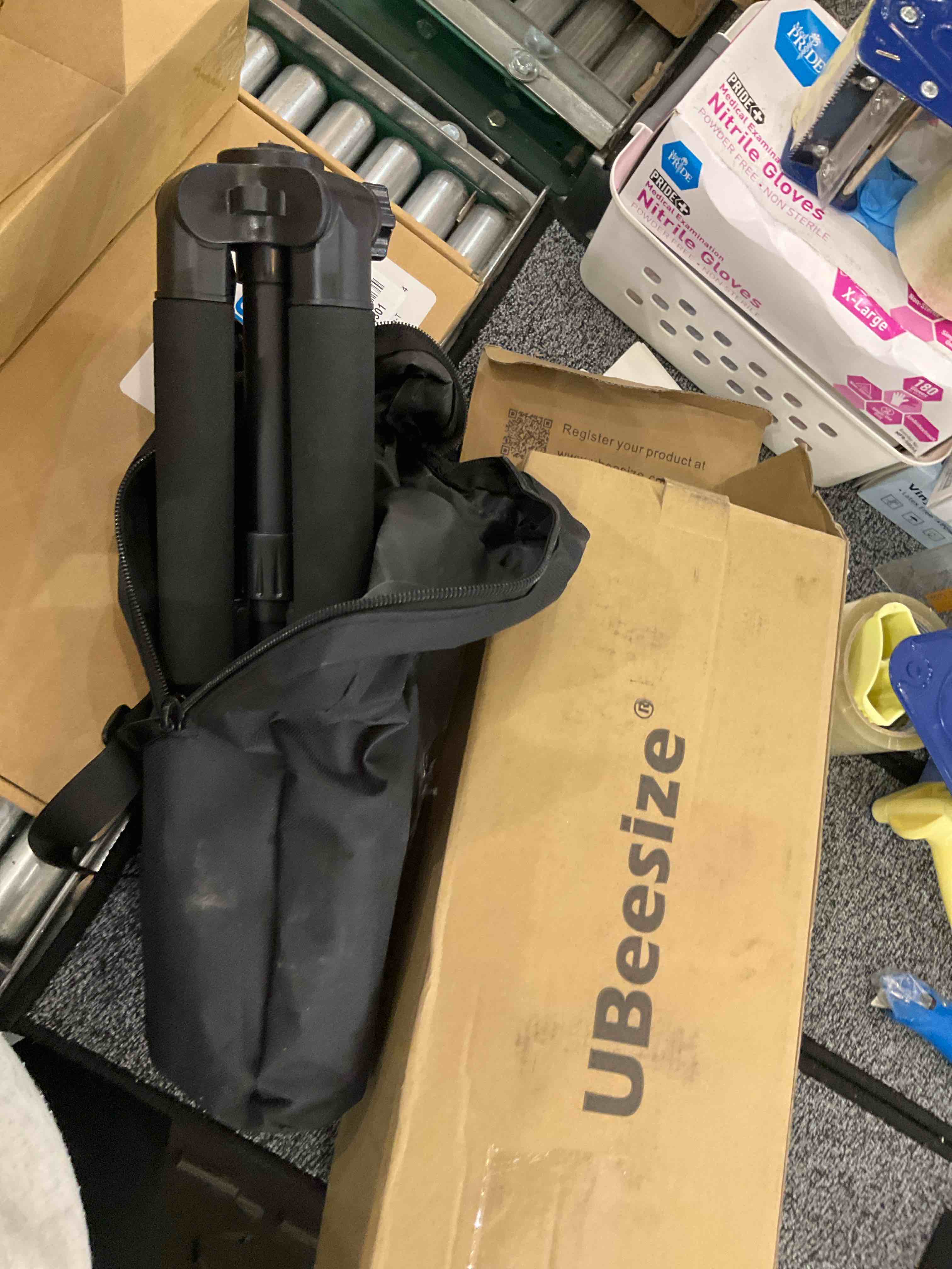 https://s3.amazonaws.com/lotting-images-prod/BargainHunt/EXS01162821_1706640383084.jpeg