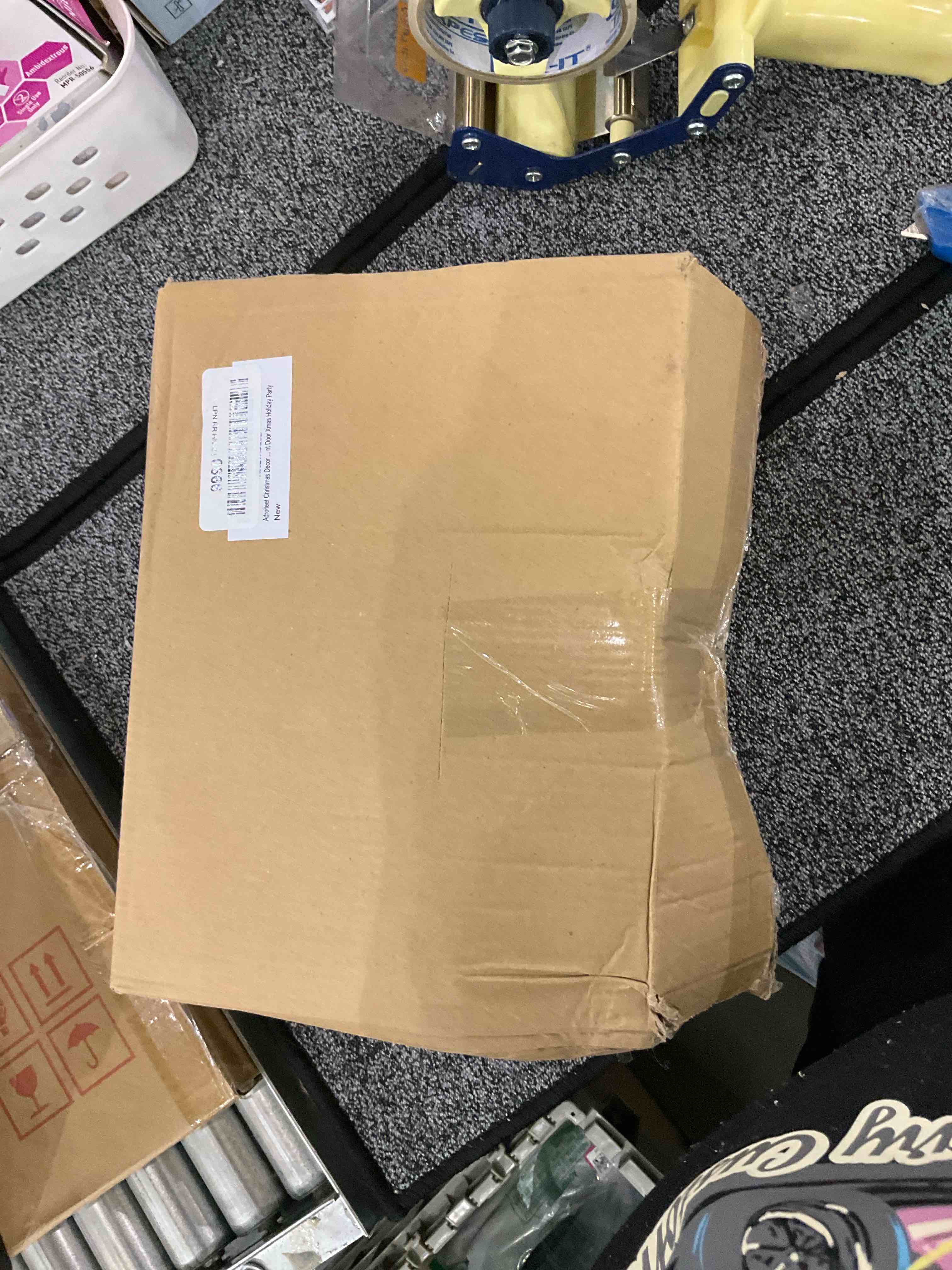 https://s3.amazonaws.com/lotting-images-prod/BargainHunt/EXS01162918_1706716081835.jpeg