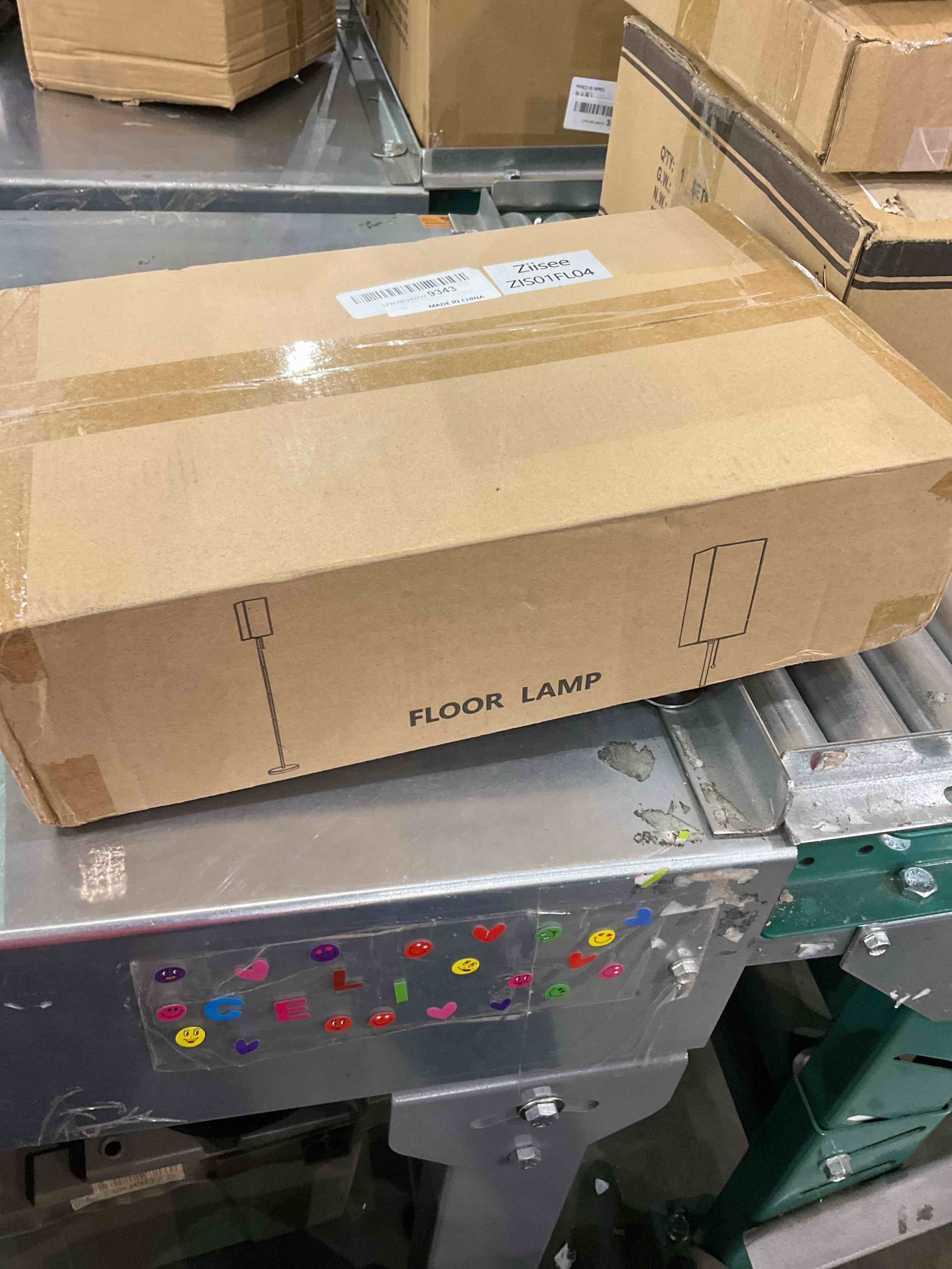 https://s3.amazonaws.com/lotting-images-prod/BargainHunt/EXS01166539_1706616637846.jpeg
