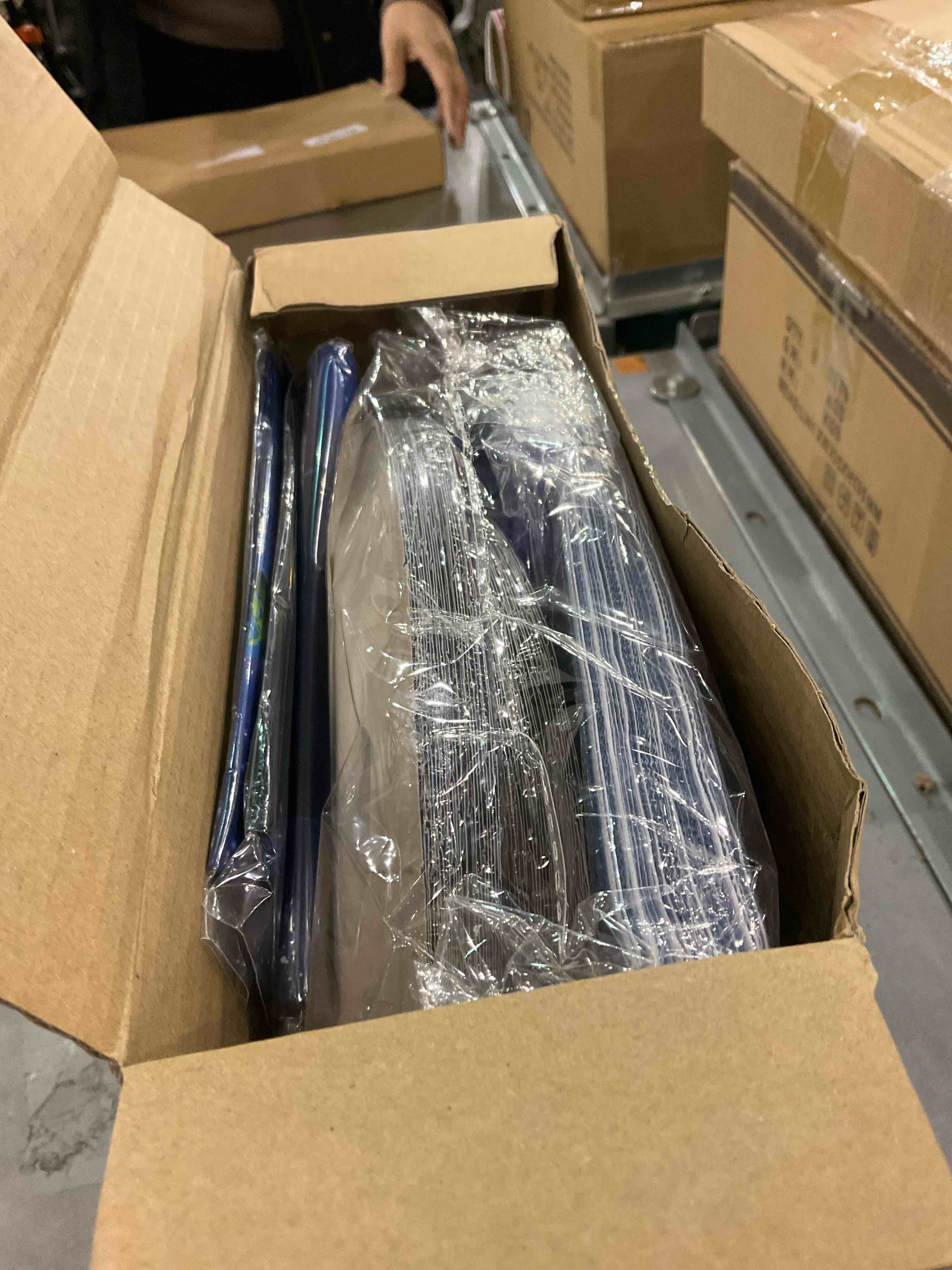 https://s3.amazonaws.com/lotting-images-prod/BargainHunt/EXS01166540_1706616727688.jpeg