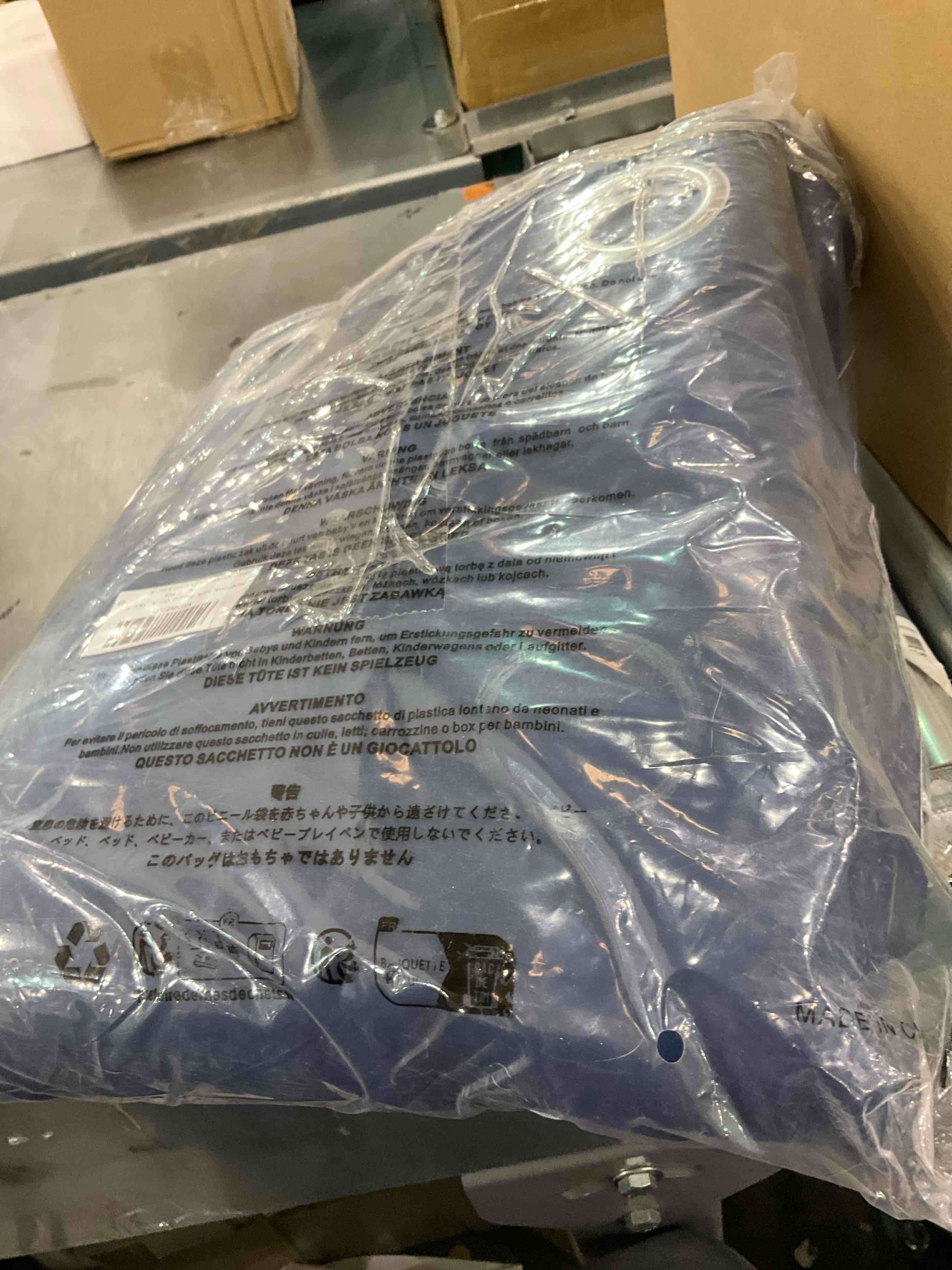 https://s3.amazonaws.com/lotting-images-prod/BargainHunt/EXS01166842_1706720079103.jpeg
