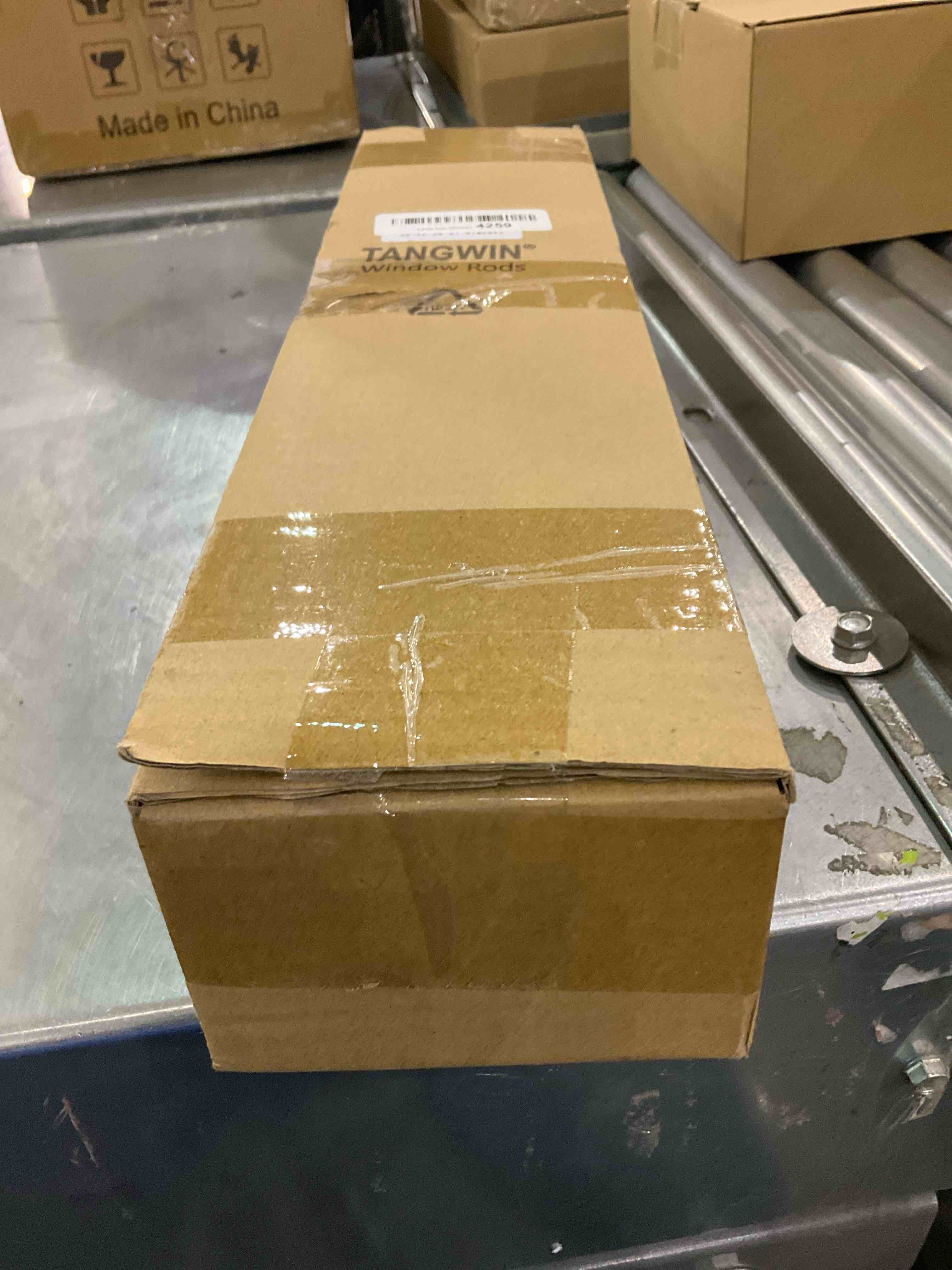 https://s3.amazonaws.com/lotting-images-prod/BargainHunt/EXS01166914_1706791462208.jpeg