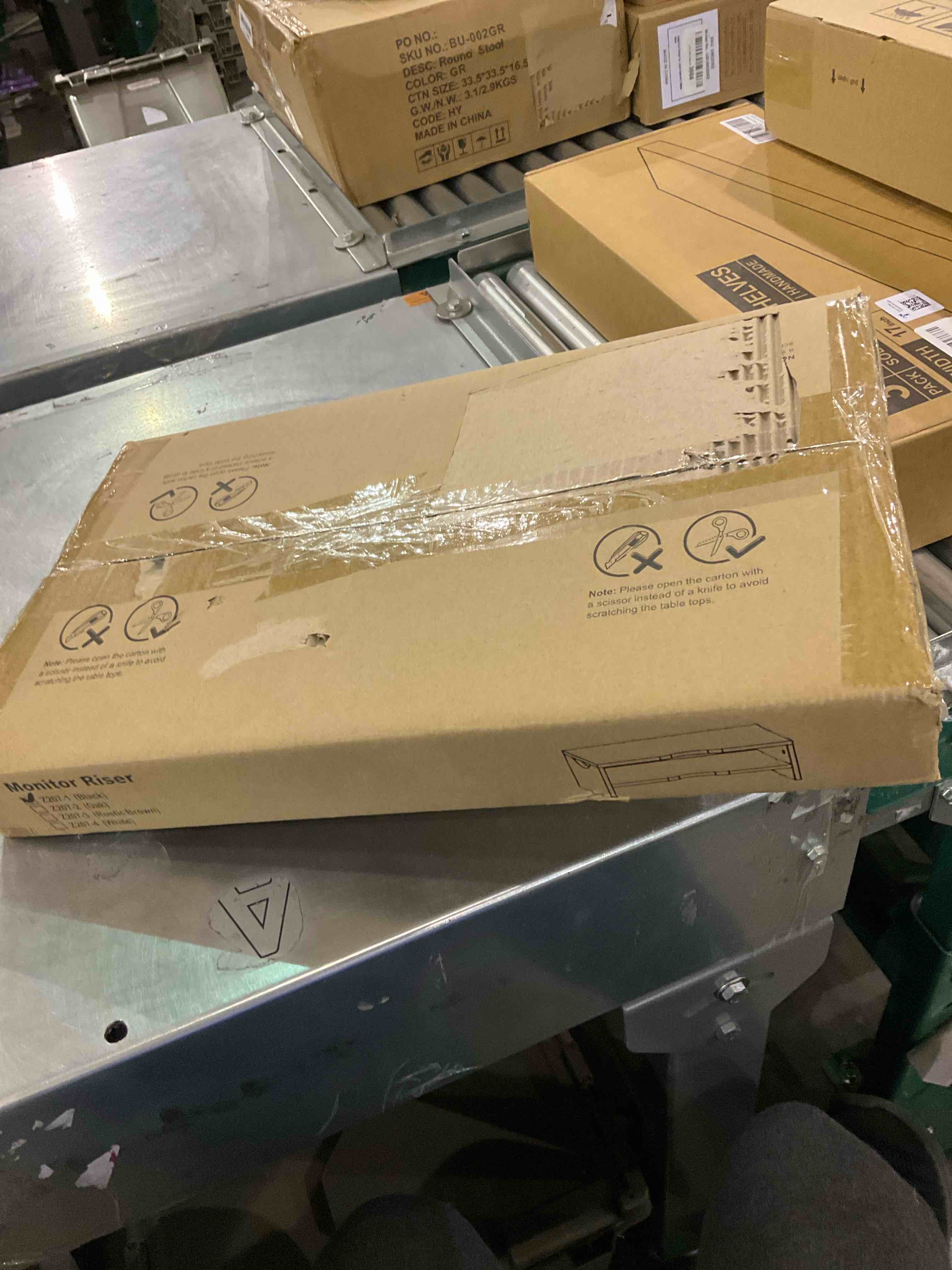 https://s3.amazonaws.com/lotting-images-prod/BargainHunt/EXS01166934_1706793320463.jpeg