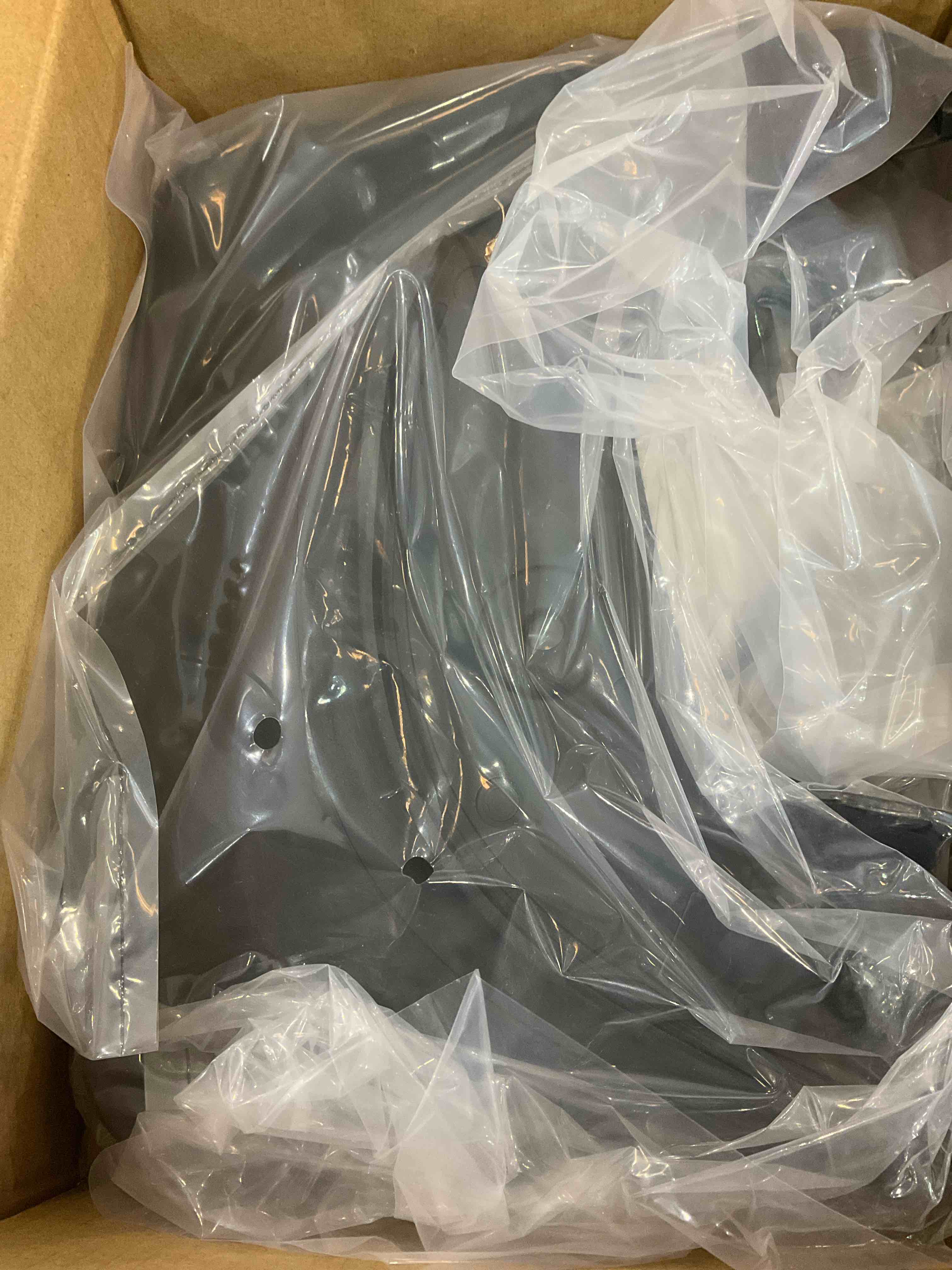 https://s3.amazonaws.com/lotting-images-prod/BargainHunt/EXS01168564_1707242051228.jpeg
