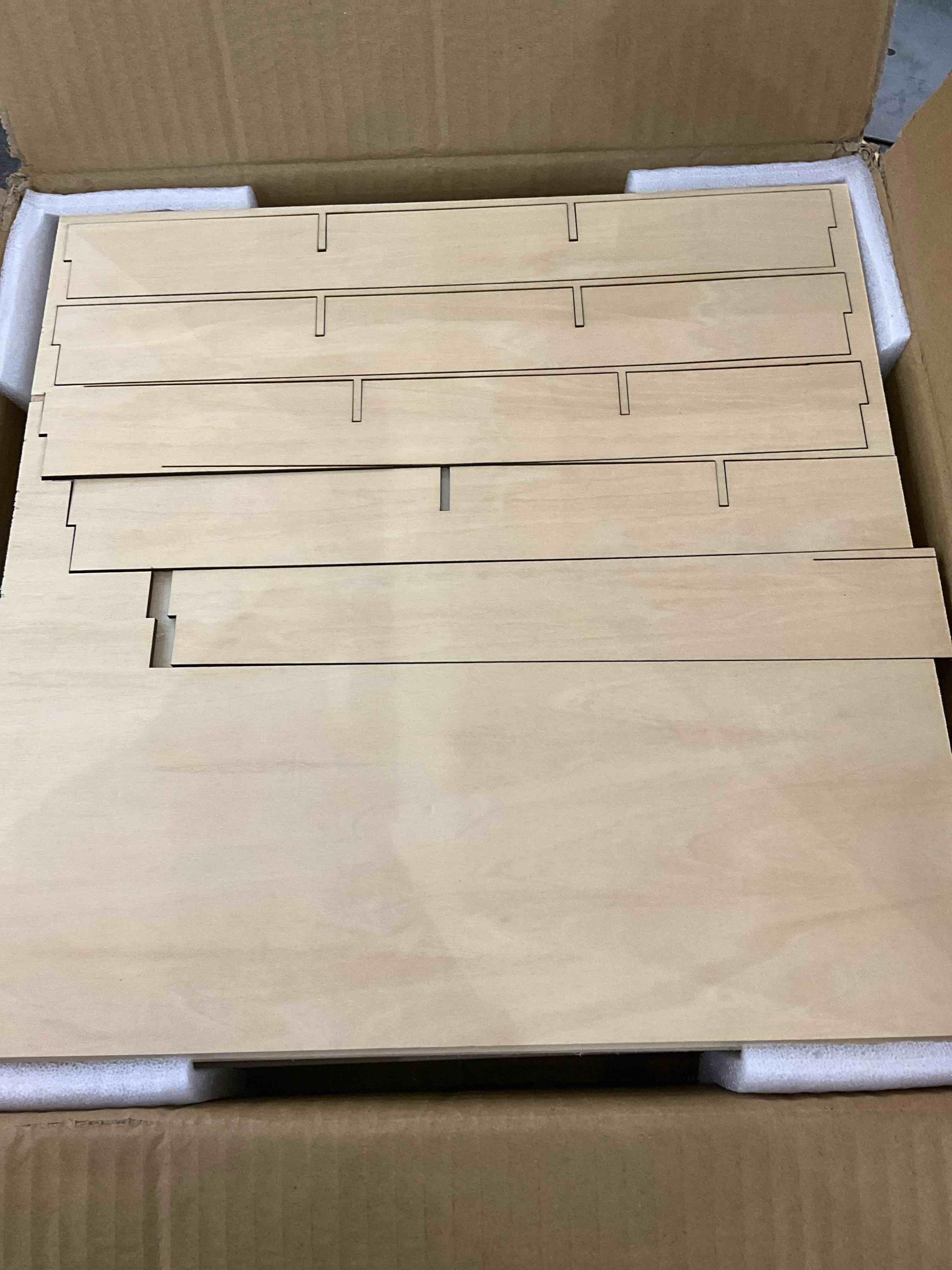 https://s3.amazonaws.com/lotting-images-prod/BargainHunt/EXS01168587_1707243957981.jpeg