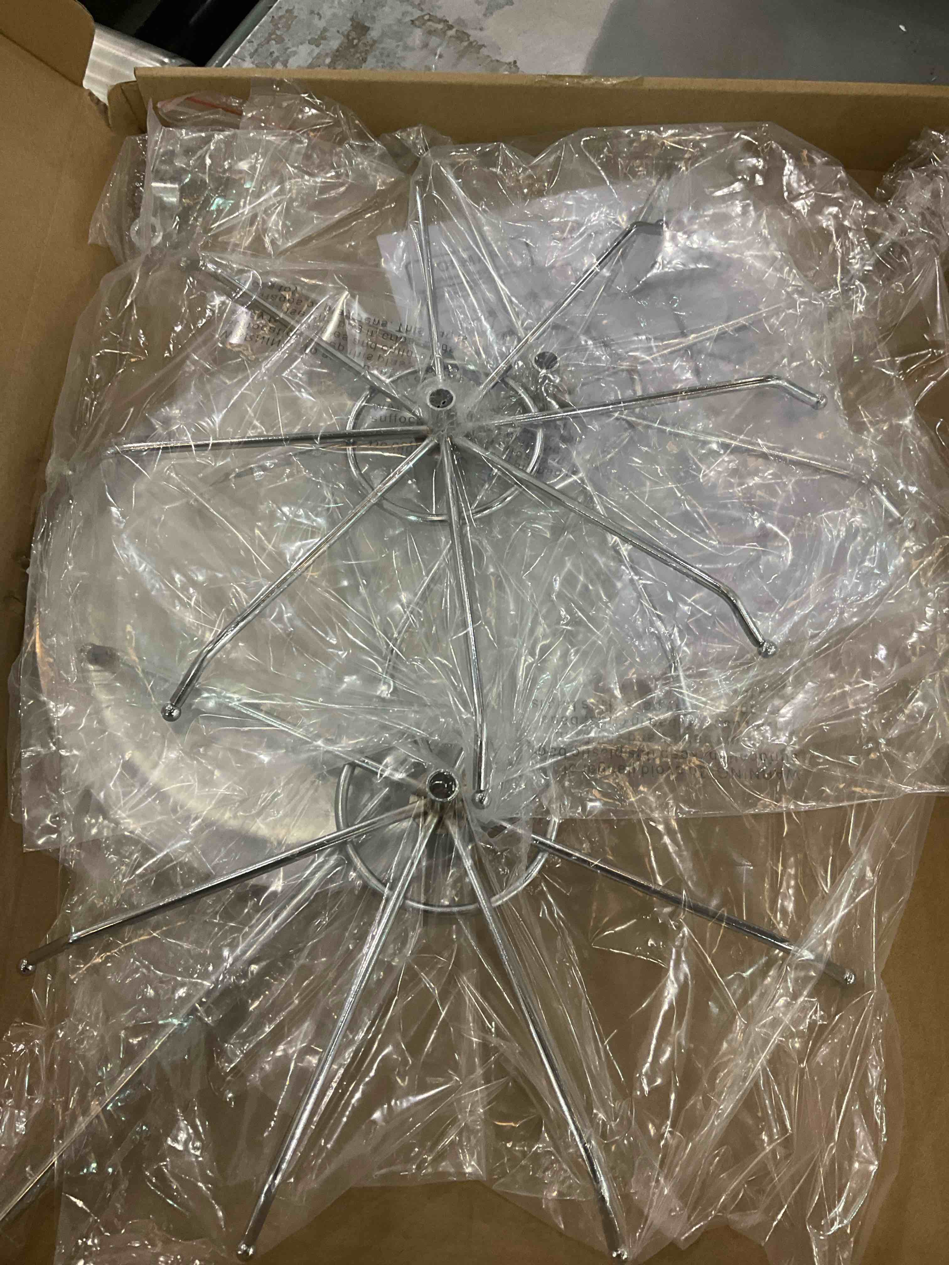 https://s3.amazonaws.com/lotting-images-prod/BargainHunt/EXS01168624_1707249255823.jpeg