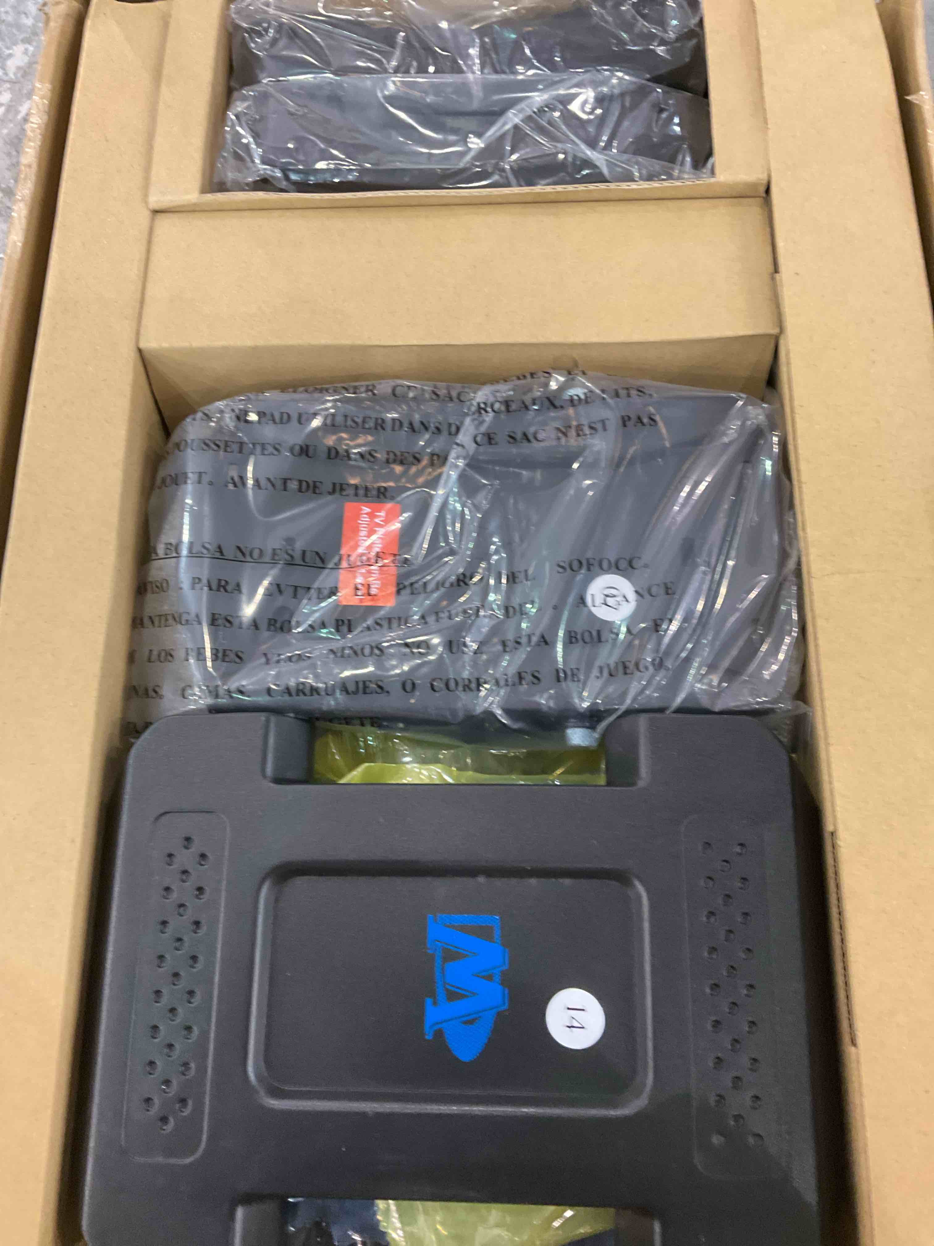 https://s3.amazonaws.com/lotting-images-prod/BargainHunt/EXS01168691_1707316260950.jpeg
