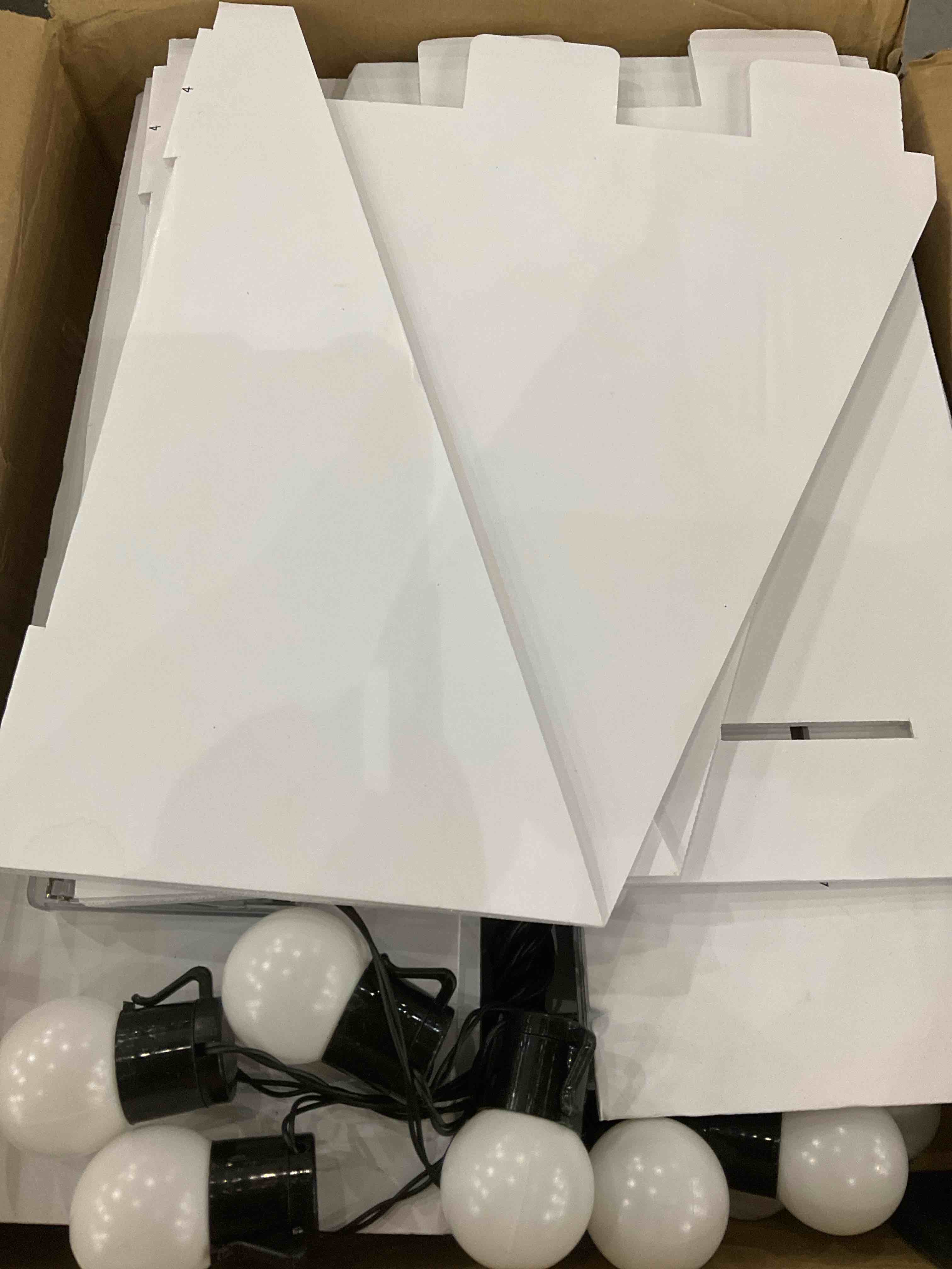 https://s3.amazonaws.com/lotting-images-prod/BargainHunt/EXS01168699_1707316872937.jpeg
