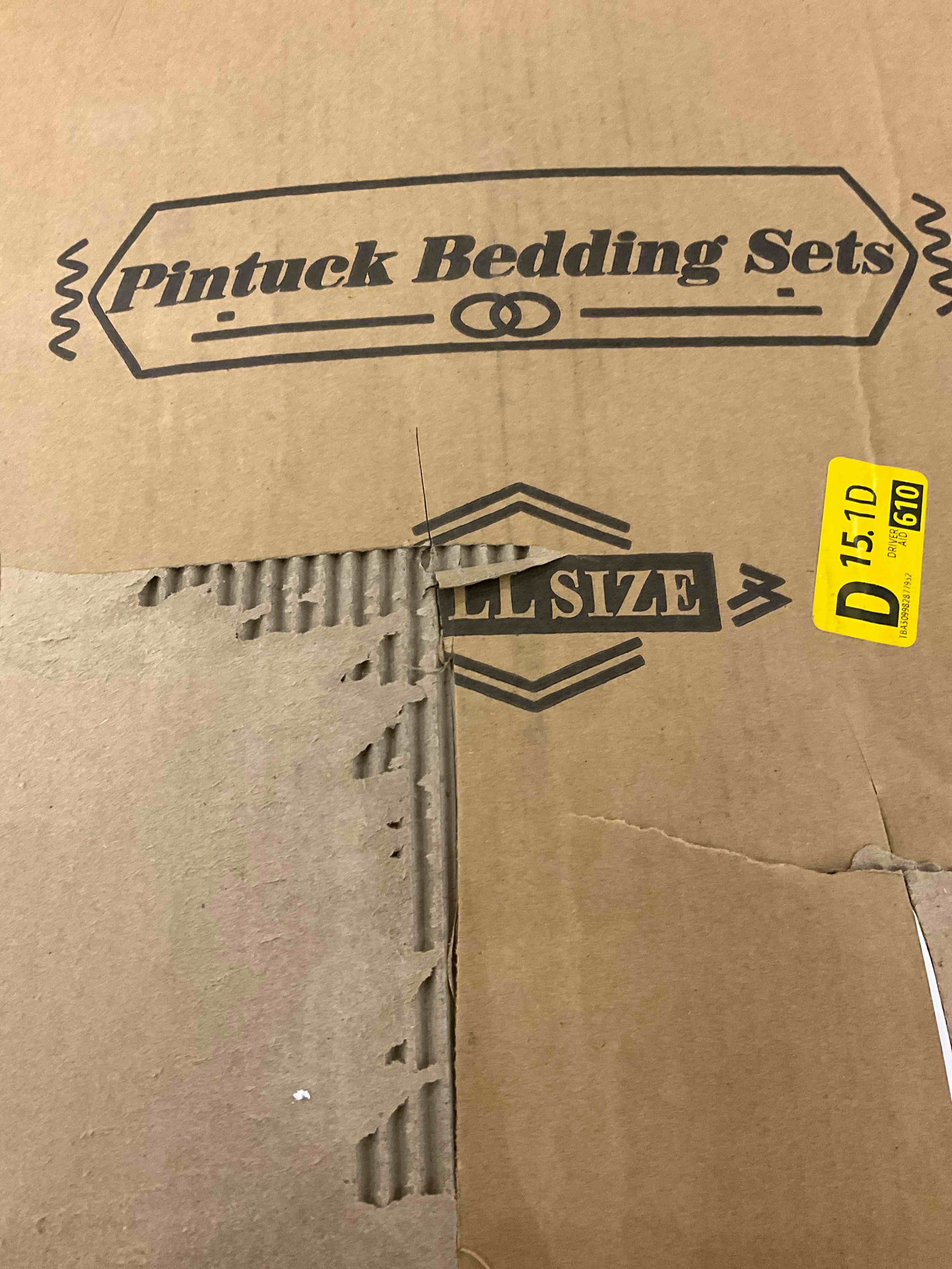 https://s3.amazonaws.com/lotting-images-prod/BargainHunt/EXS01168704_1707317317567.jpeg