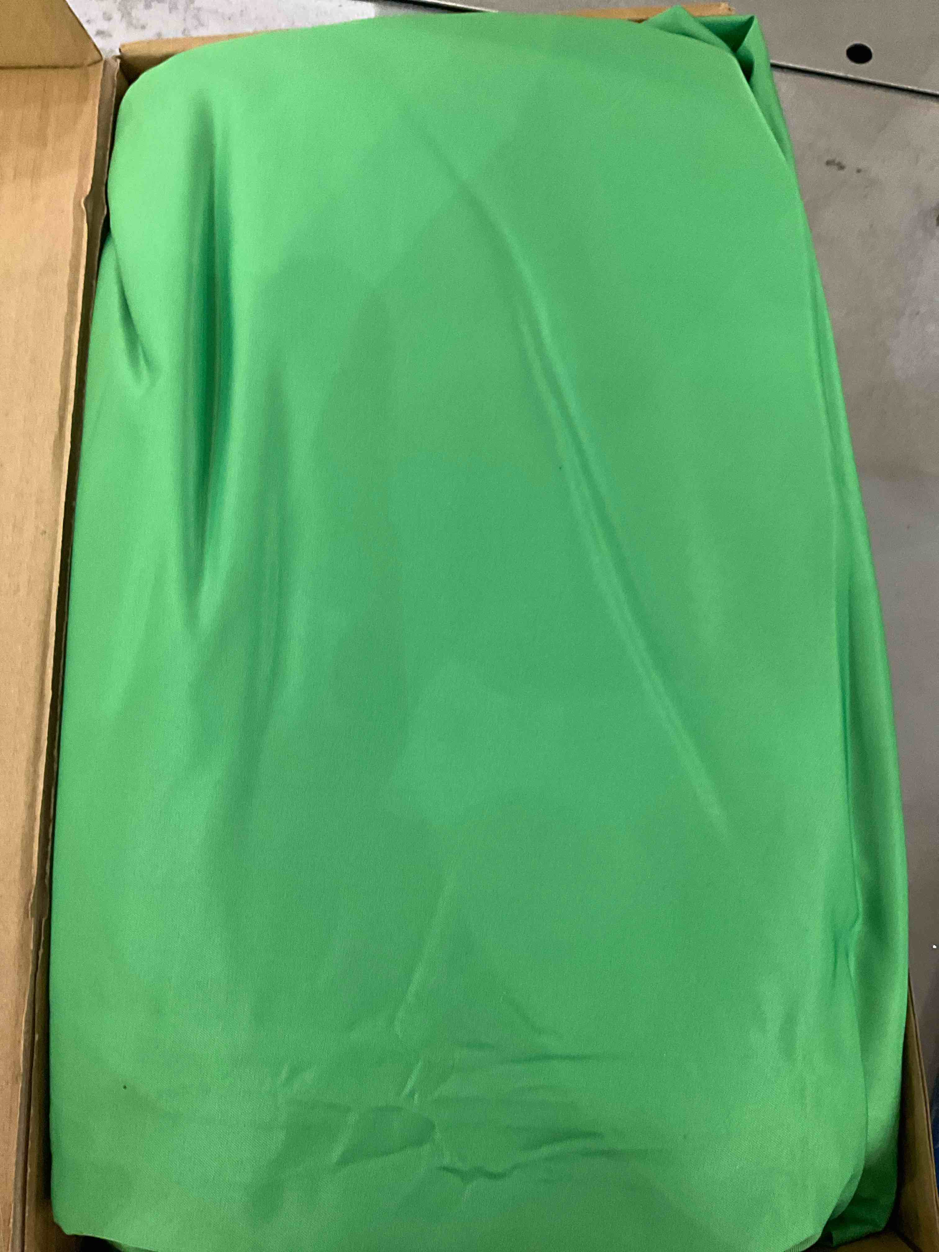 https://s3.amazonaws.com/lotting-images-prod/BargainHunt/EXS01168742_1707321068926.jpeg