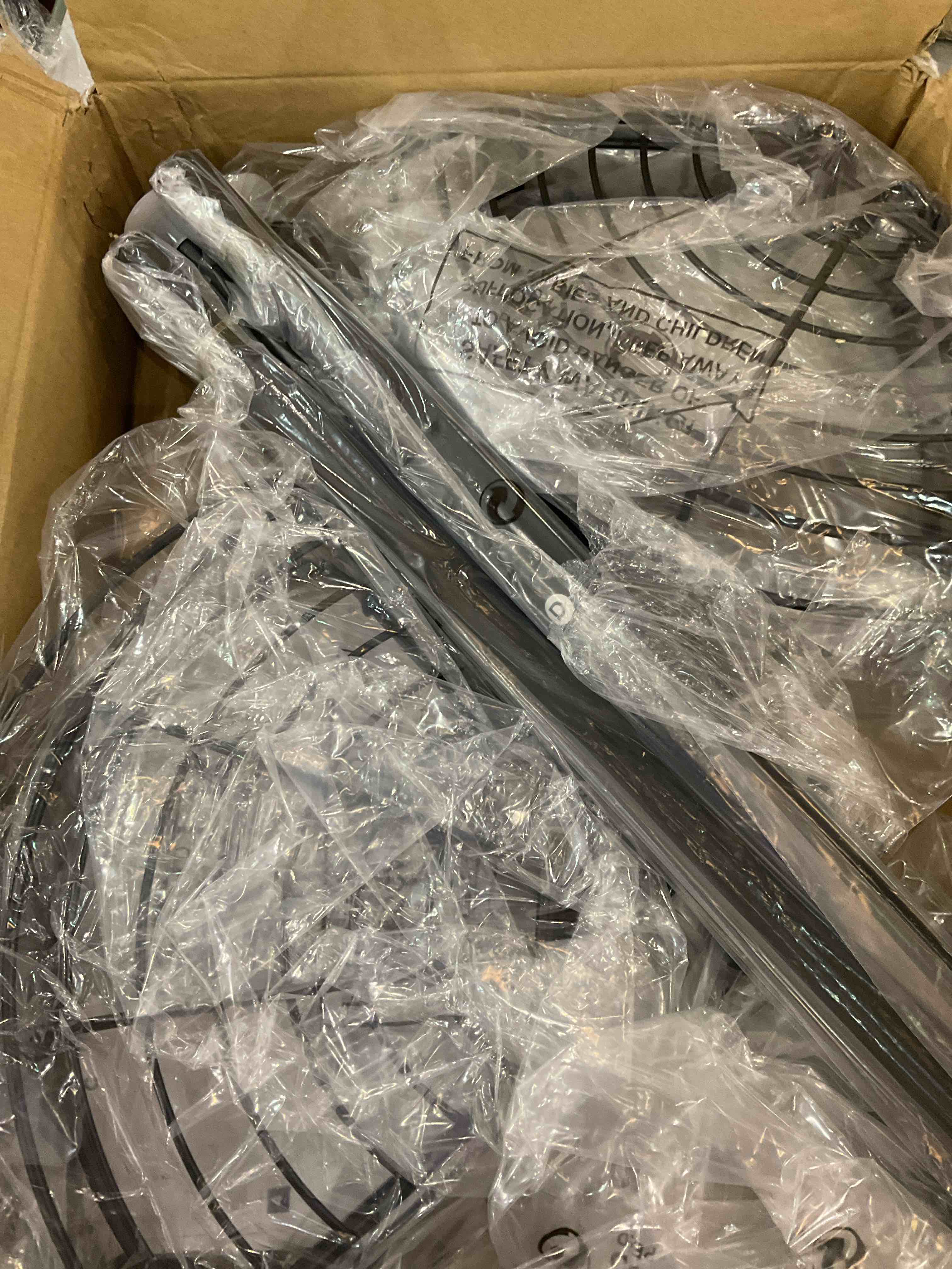 https://s3.amazonaws.com/lotting-images-prod/BargainHunt/EXS01168804_1707335964250.jpeg
