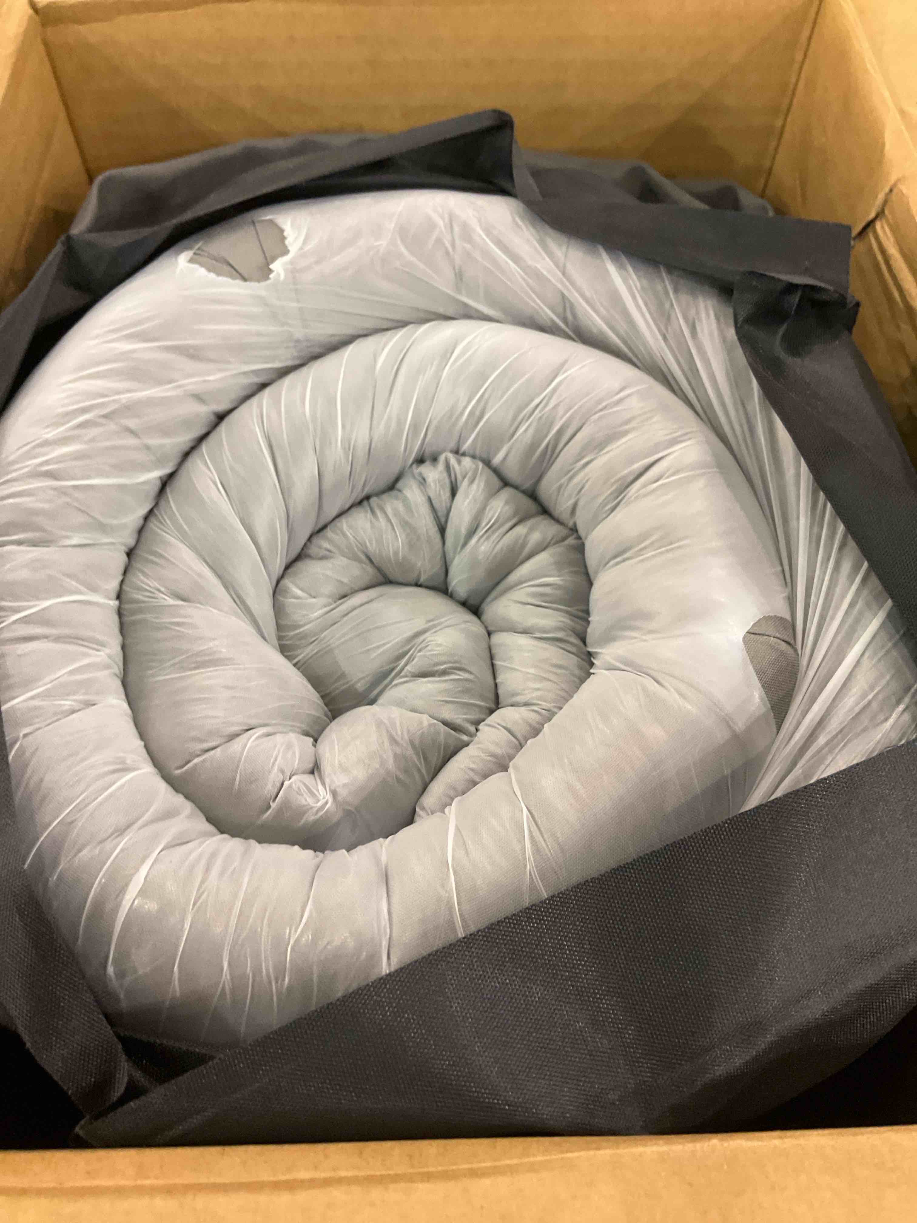 https://s3.amazonaws.com/lotting-images-prod/BargainHunt/EXS01168835_1707398046082.jpeg