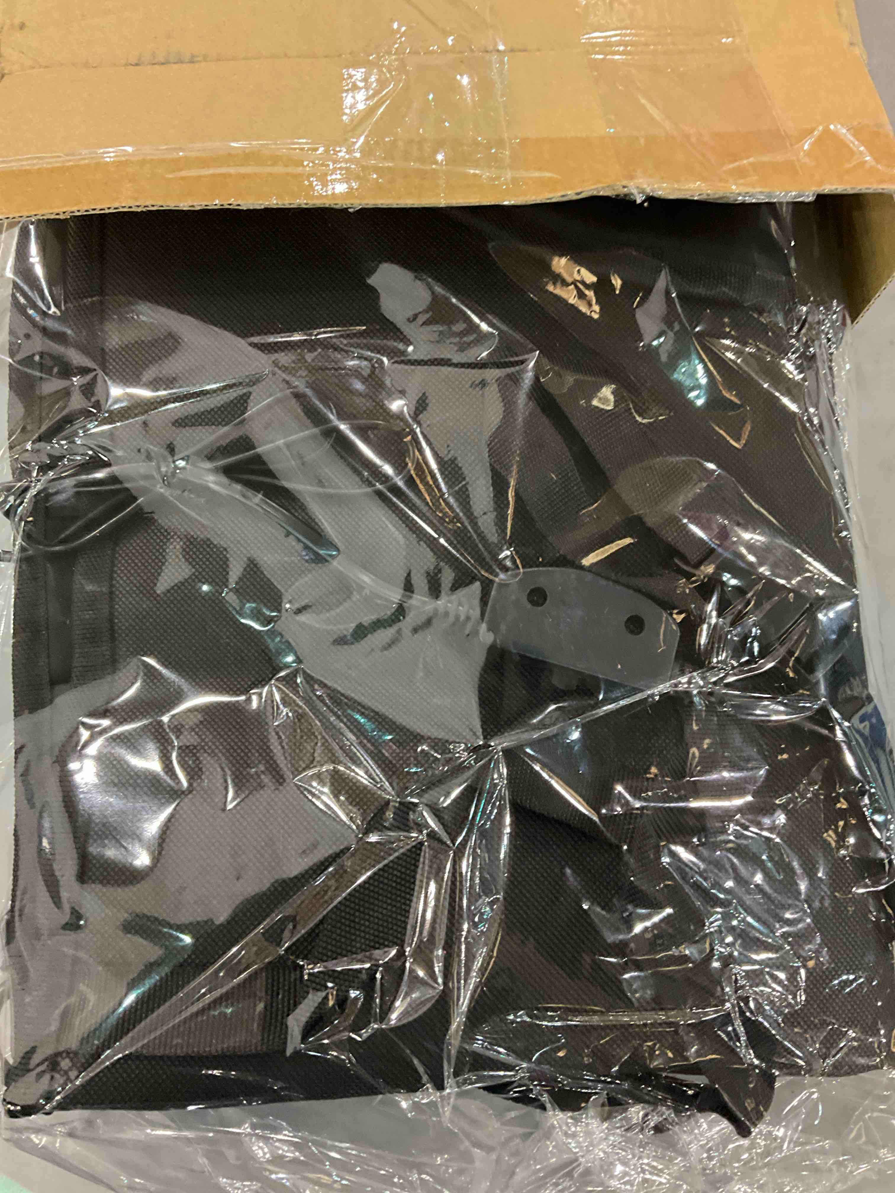 https://s3.amazonaws.com/lotting-images-prod/BargainHunt/EXS01168856_1707402644904.jpeg