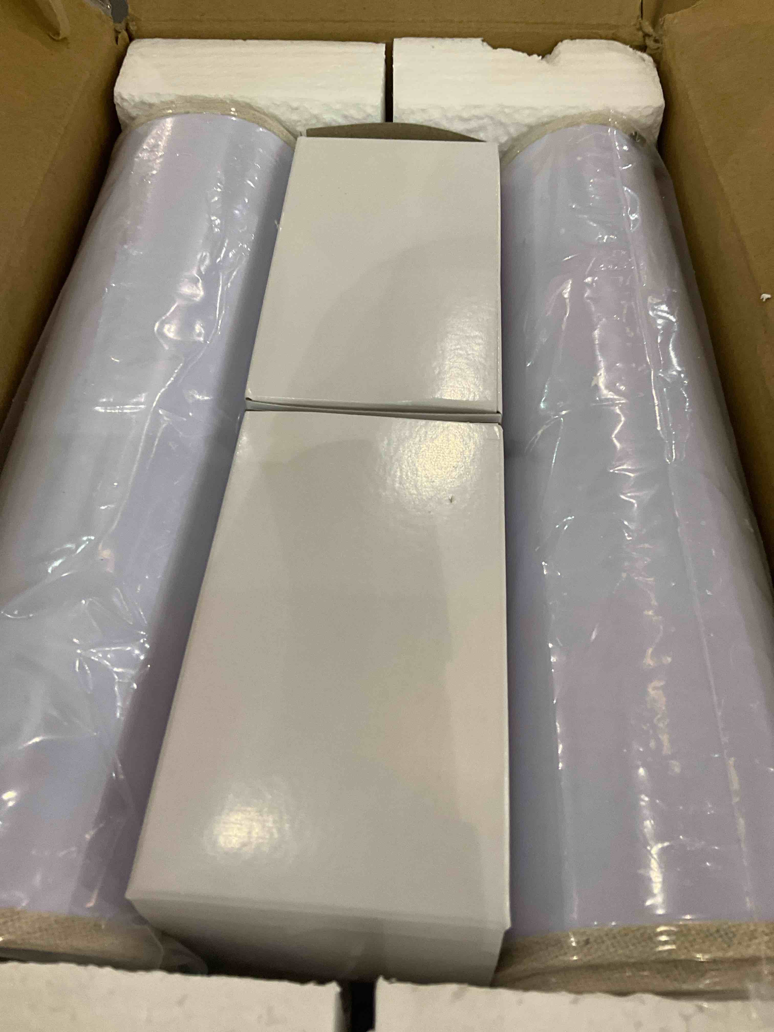 https://s3.amazonaws.com/lotting-images-prod/BargainHunt/EXS01168895_1707406950366.jpeg