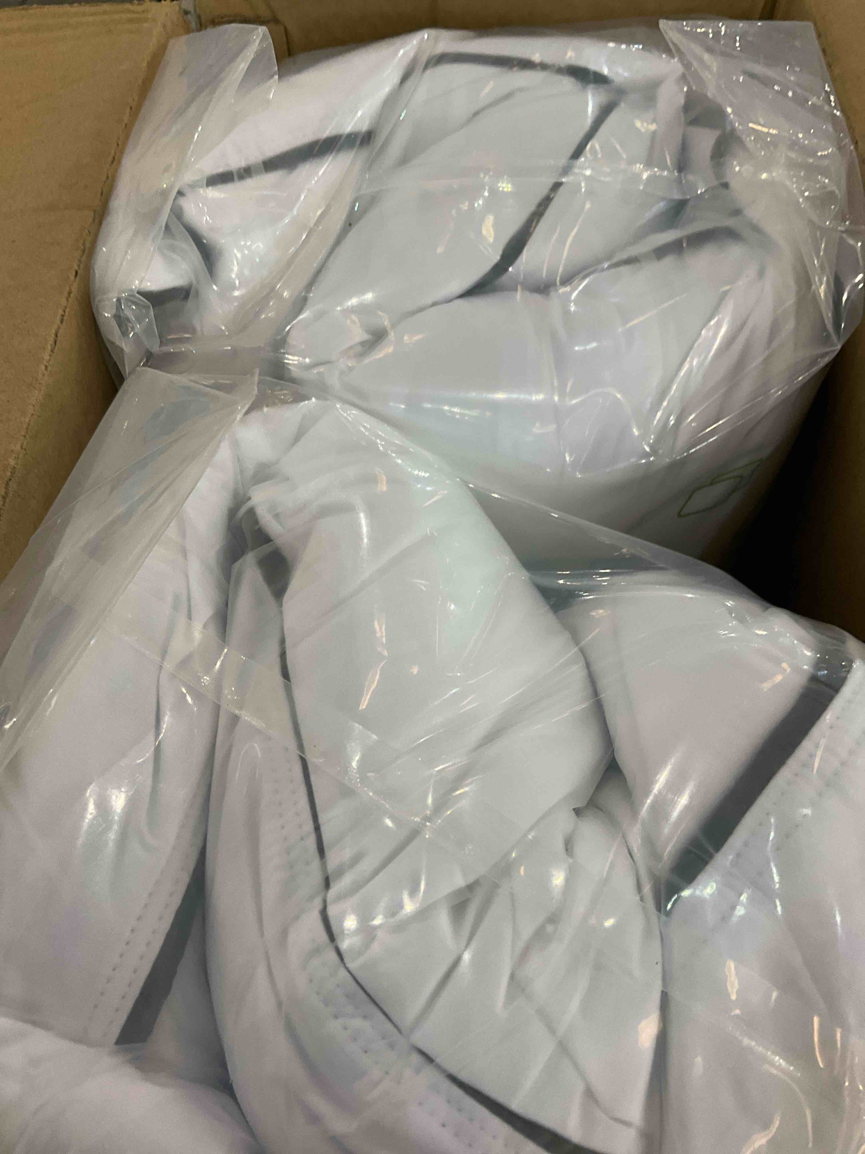 https://s3.amazonaws.com/lotting-images-prod/BargainHunt/EXS01168919_1707408822373.jpeg