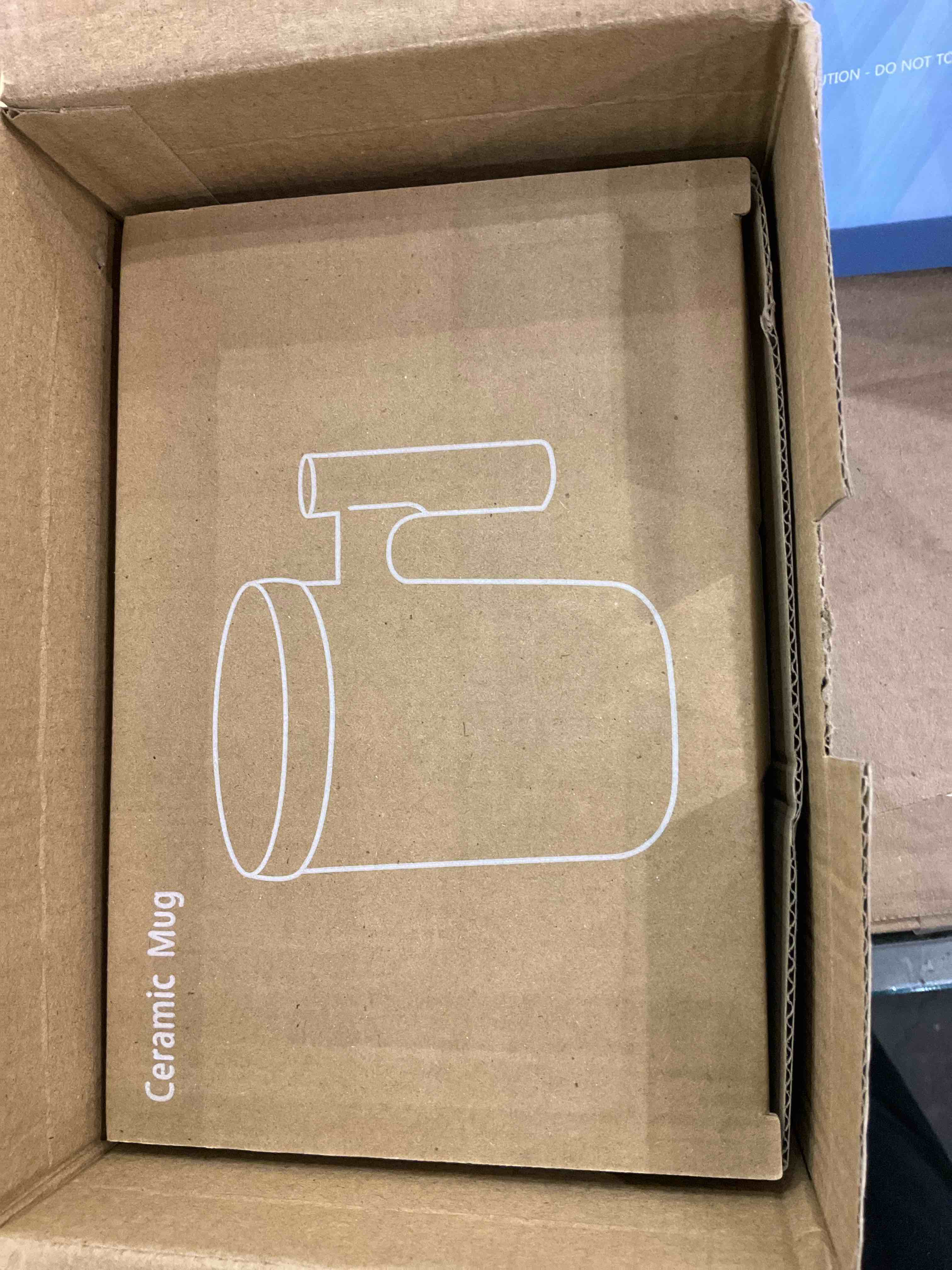 https://s3.amazonaws.com/lotting-images-prod/BargainHunt/EXS01169440_1706552512626.jpeg