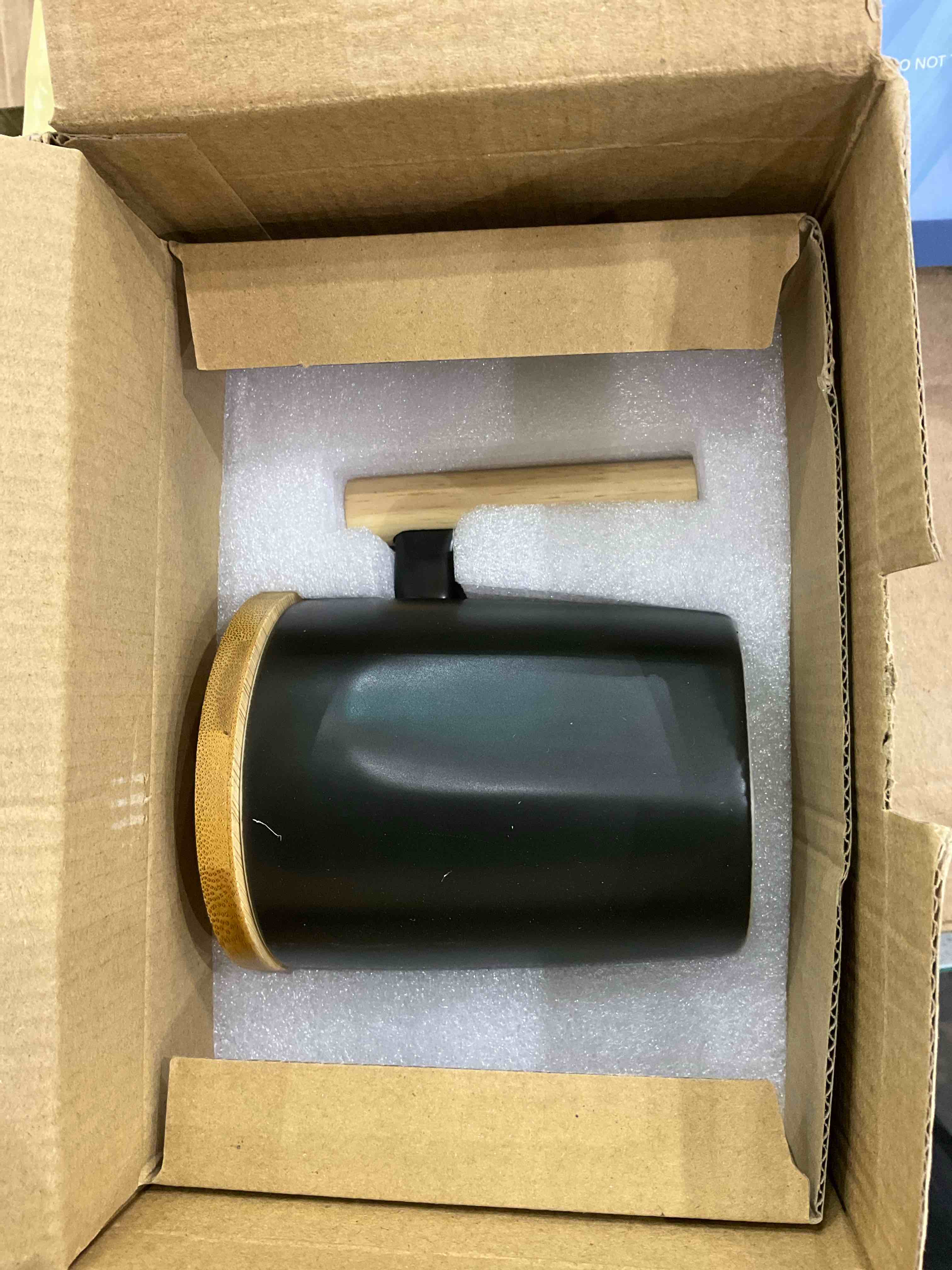 https://s3.amazonaws.com/lotting-images-prod/BargainHunt/EXS01169440_1706552521521.jpeg