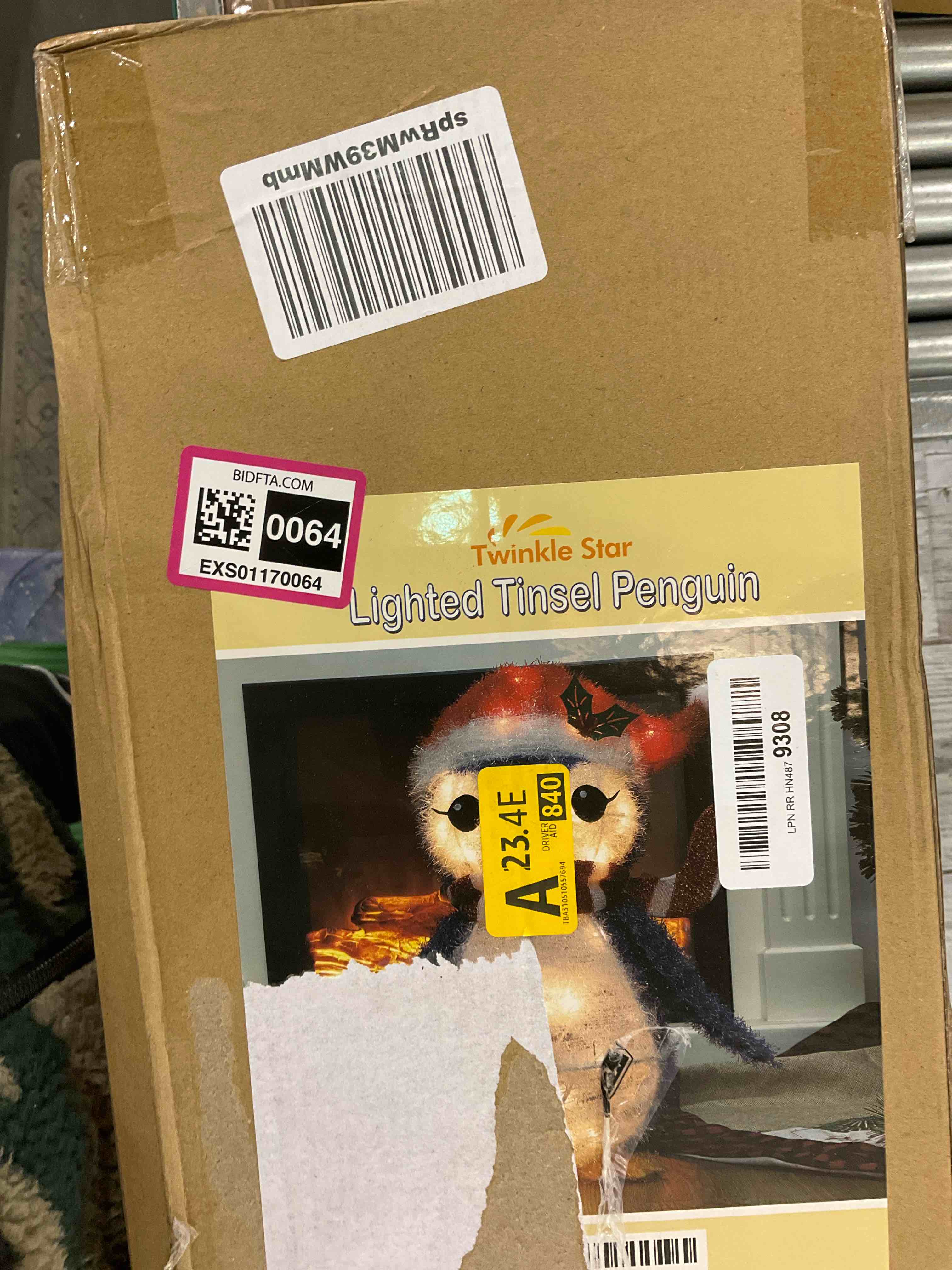 https://s3.amazonaws.com/lotting-images-prod/BargainHunt/EXS01170064_1708617334763.jpeg
