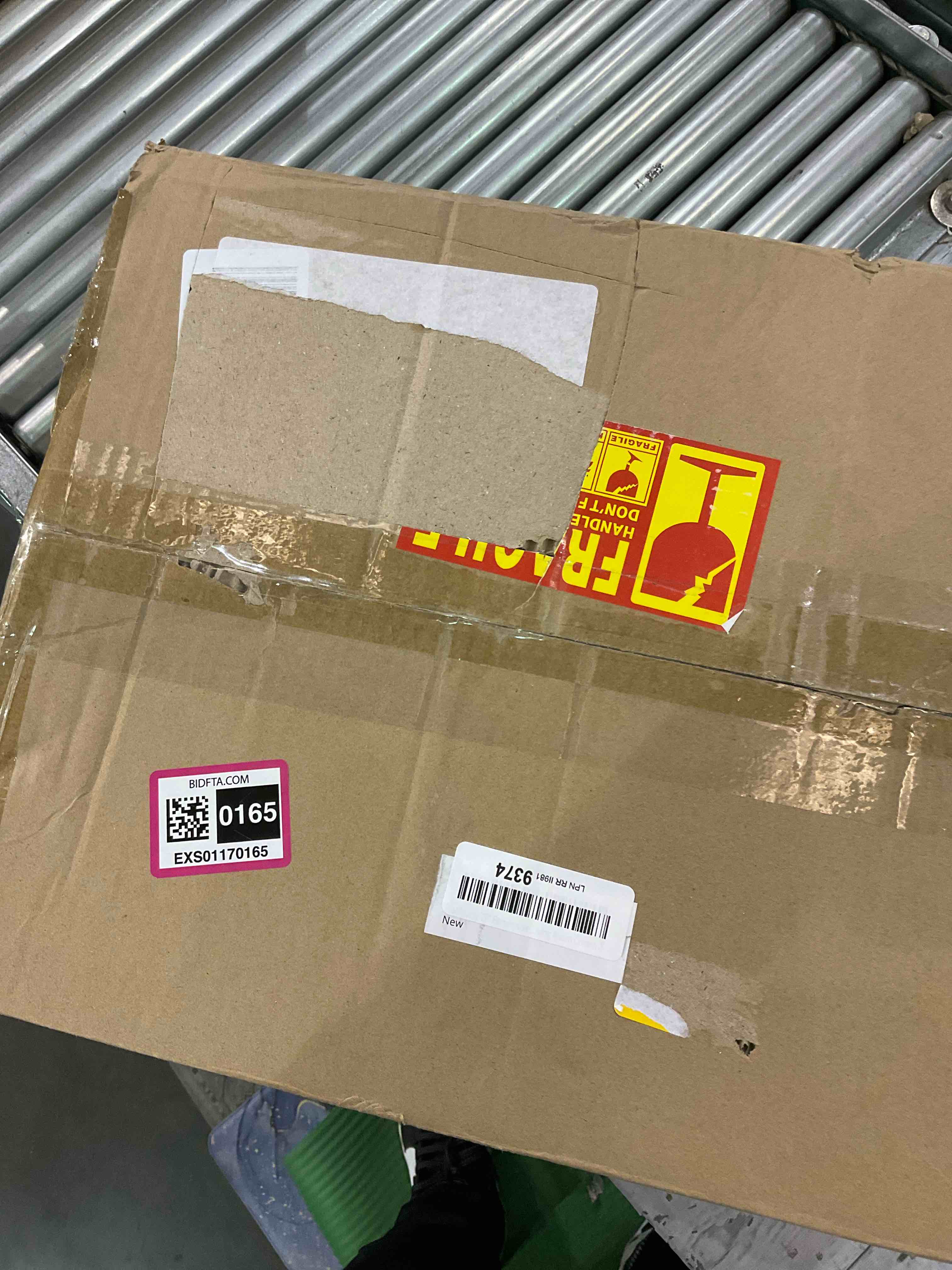 https://s3.amazonaws.com/lotting-images-prod/BargainHunt/EXS01170165_1708695351018.jpeg