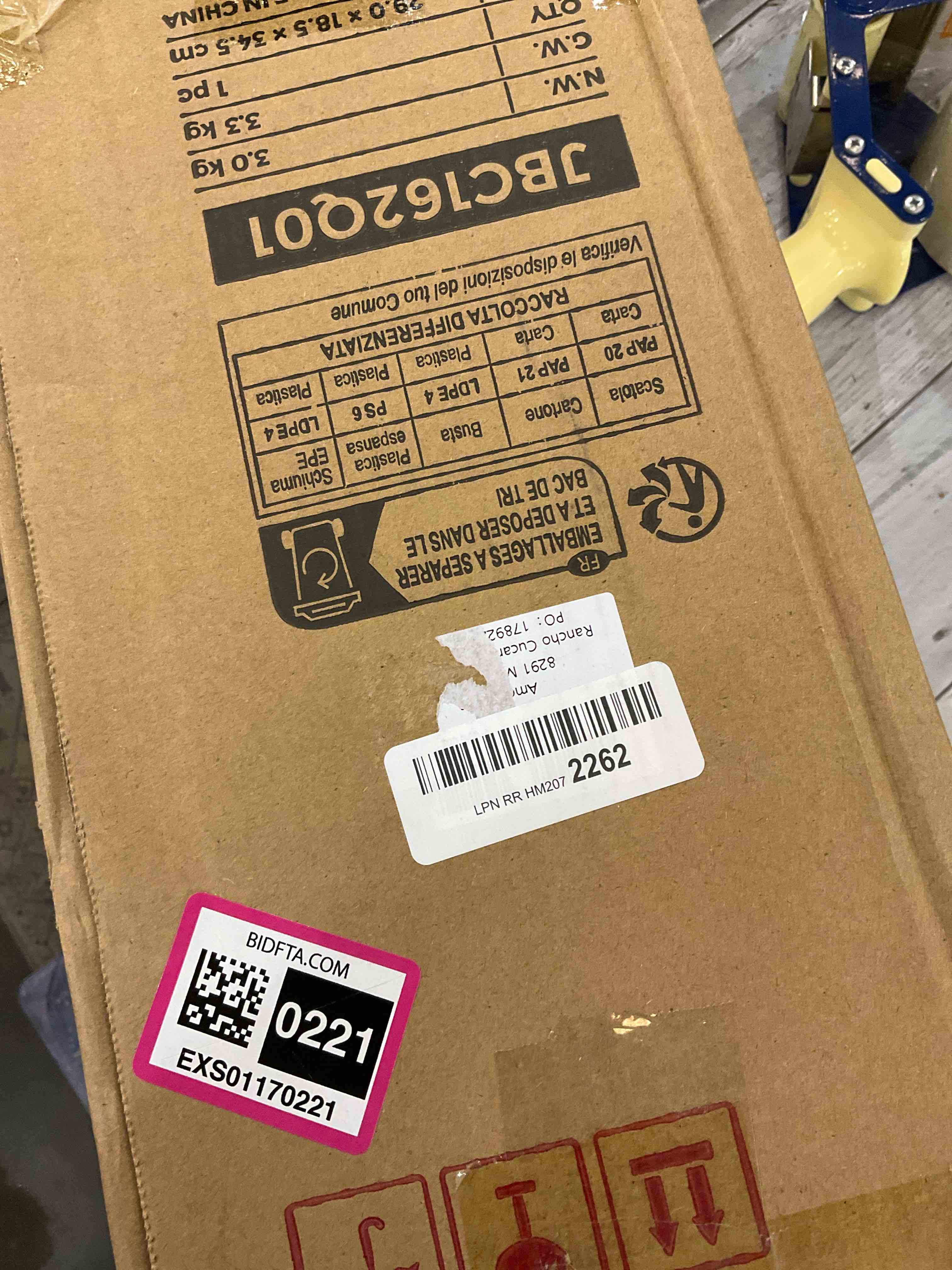 https://s3.amazonaws.com/lotting-images-prod/BargainHunt/EXS01170221_1708703970804.jpeg