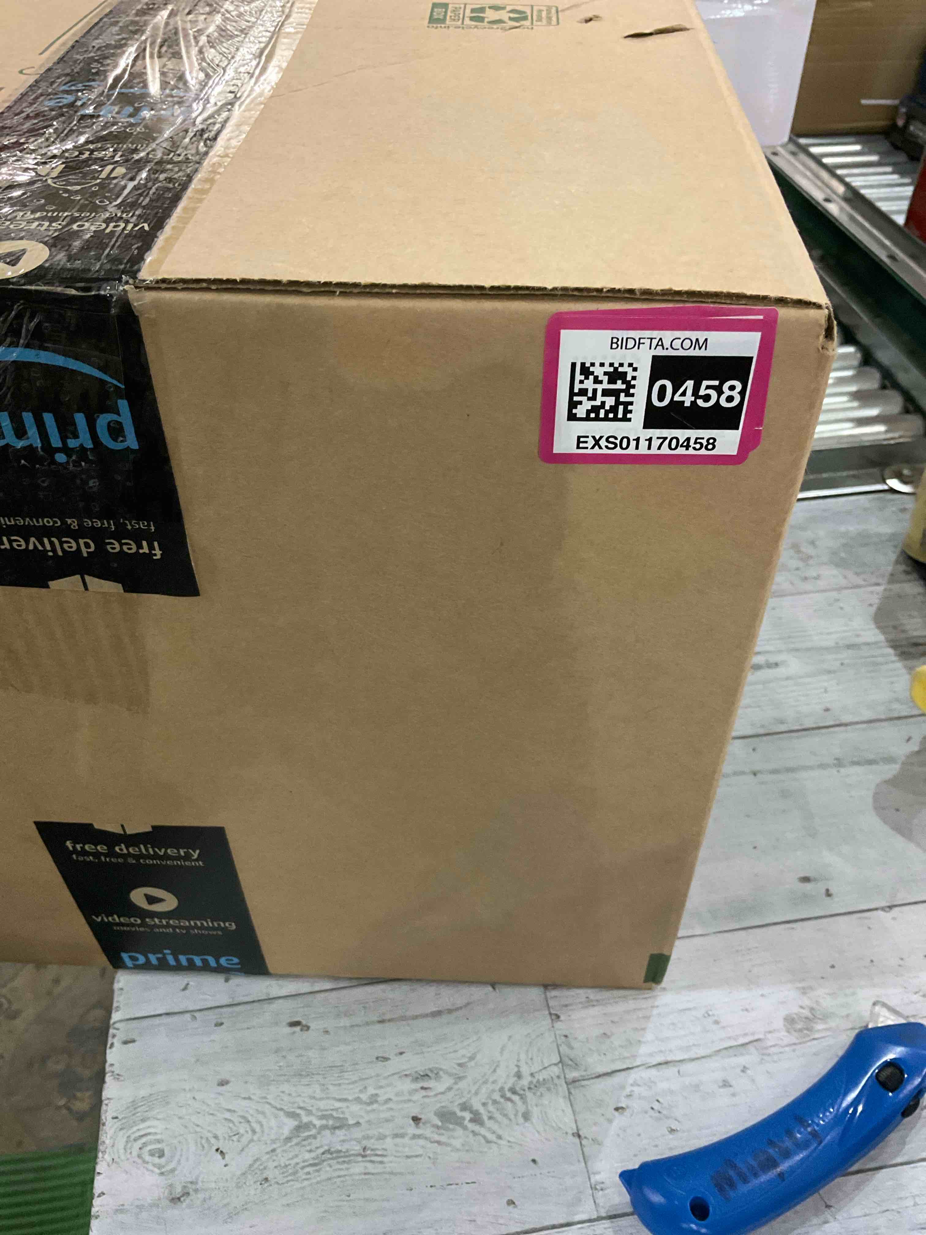 https://s3.amazonaws.com/lotting-images-prod/BargainHunt/EXS01170458_1709124427099.jpeg