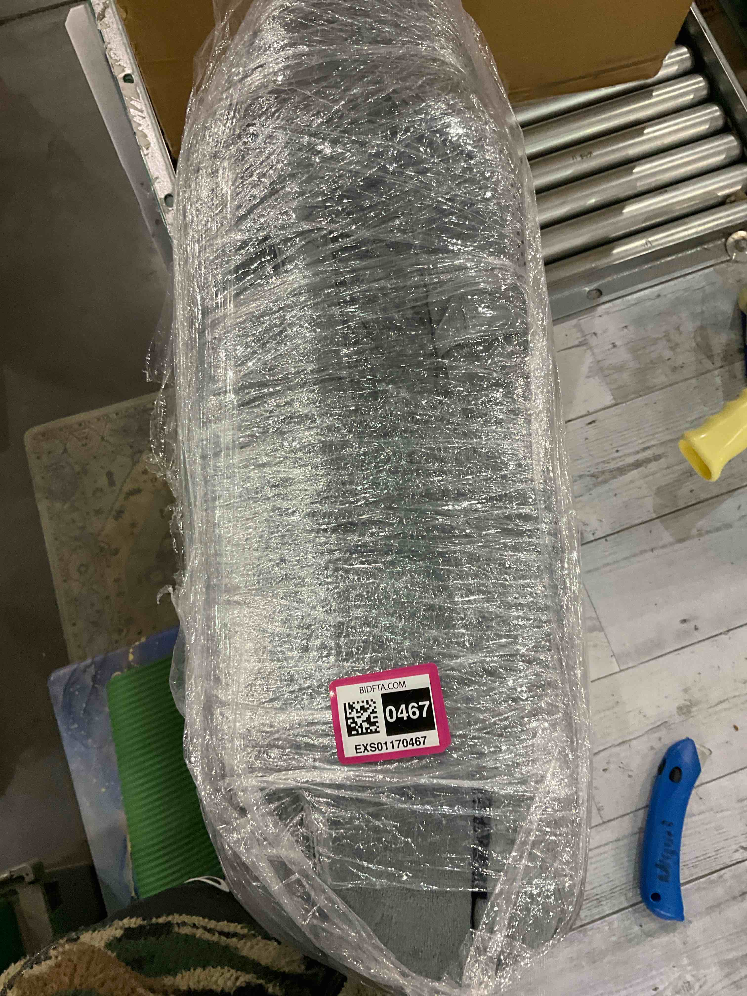 https://s3.amazonaws.com/lotting-images-prod/BargainHunt/EXS01170467_1709125781425.jpeg