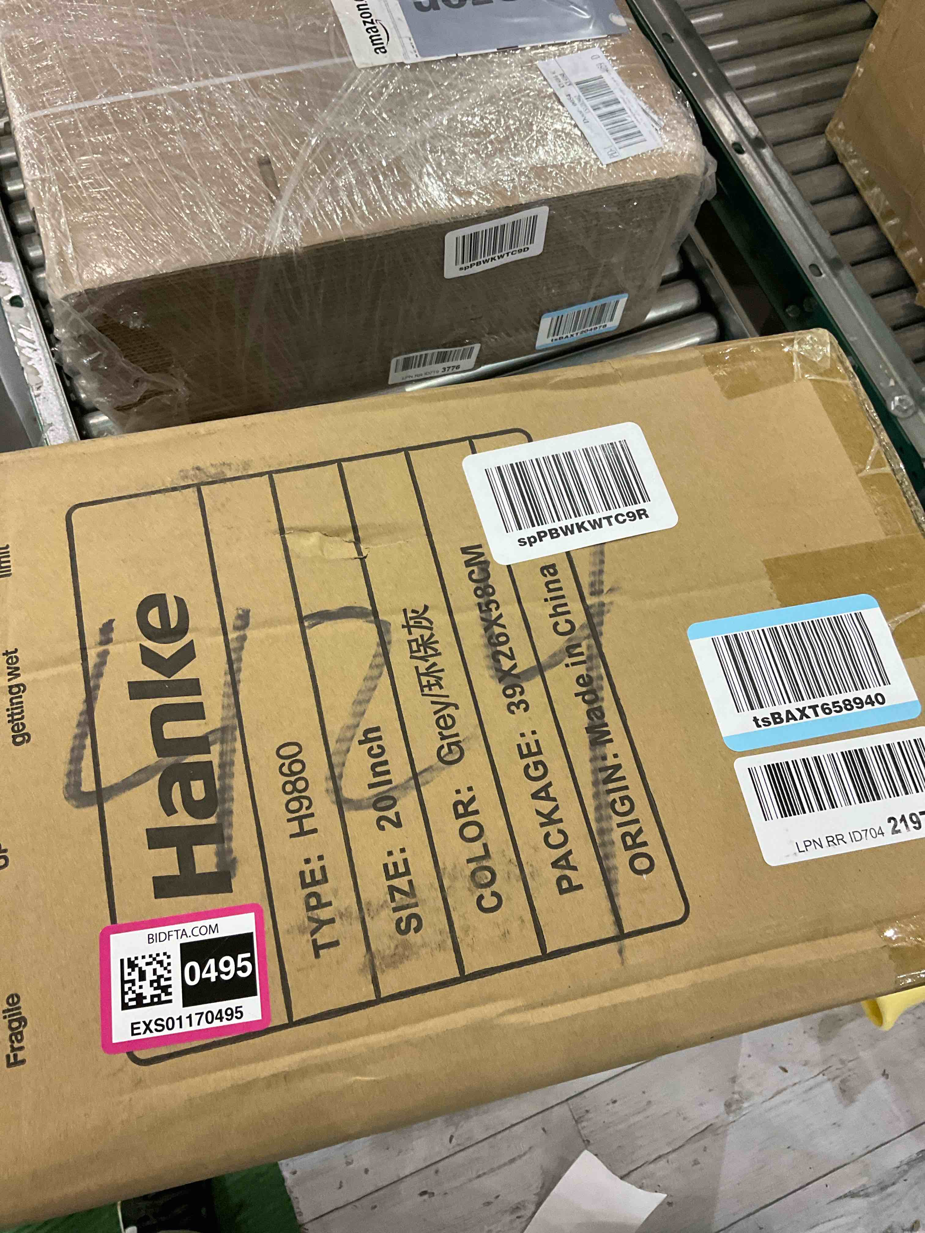https://s3.amazonaws.com/lotting-images-prod/BargainHunt/EXS01170495_1709212716006.jpeg