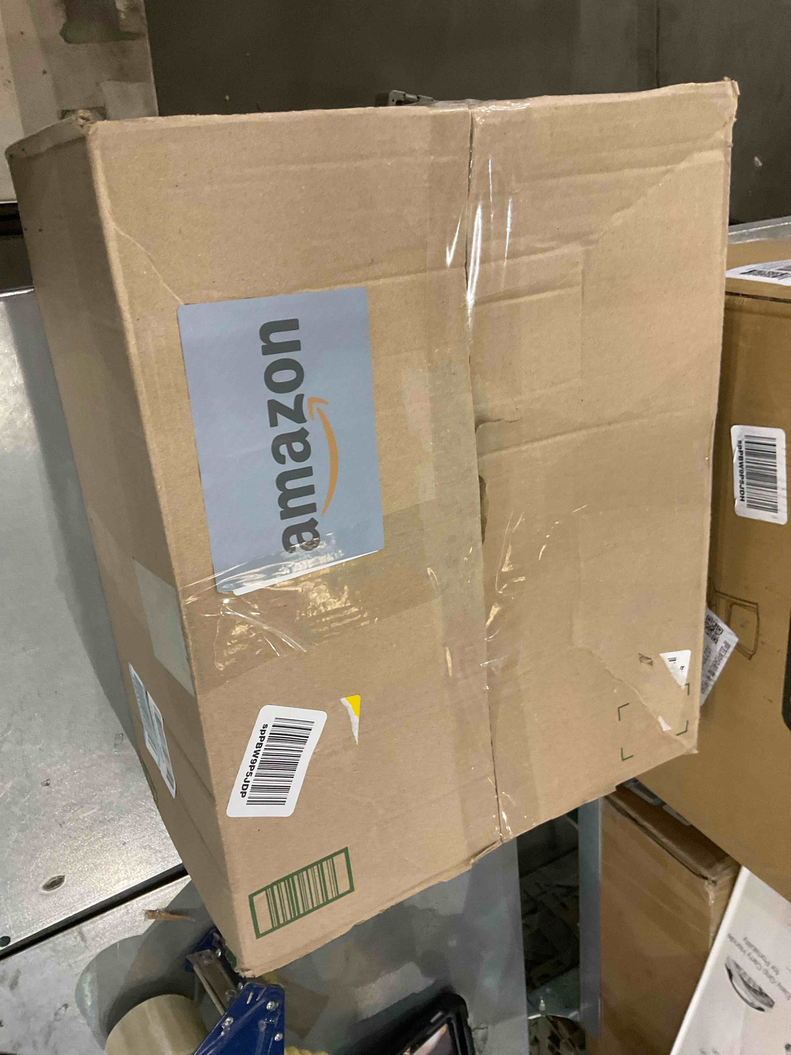 https://s3.amazonaws.com/lotting-images-prod/BargainHunt/EXS01170570_1709827210968.jpeg