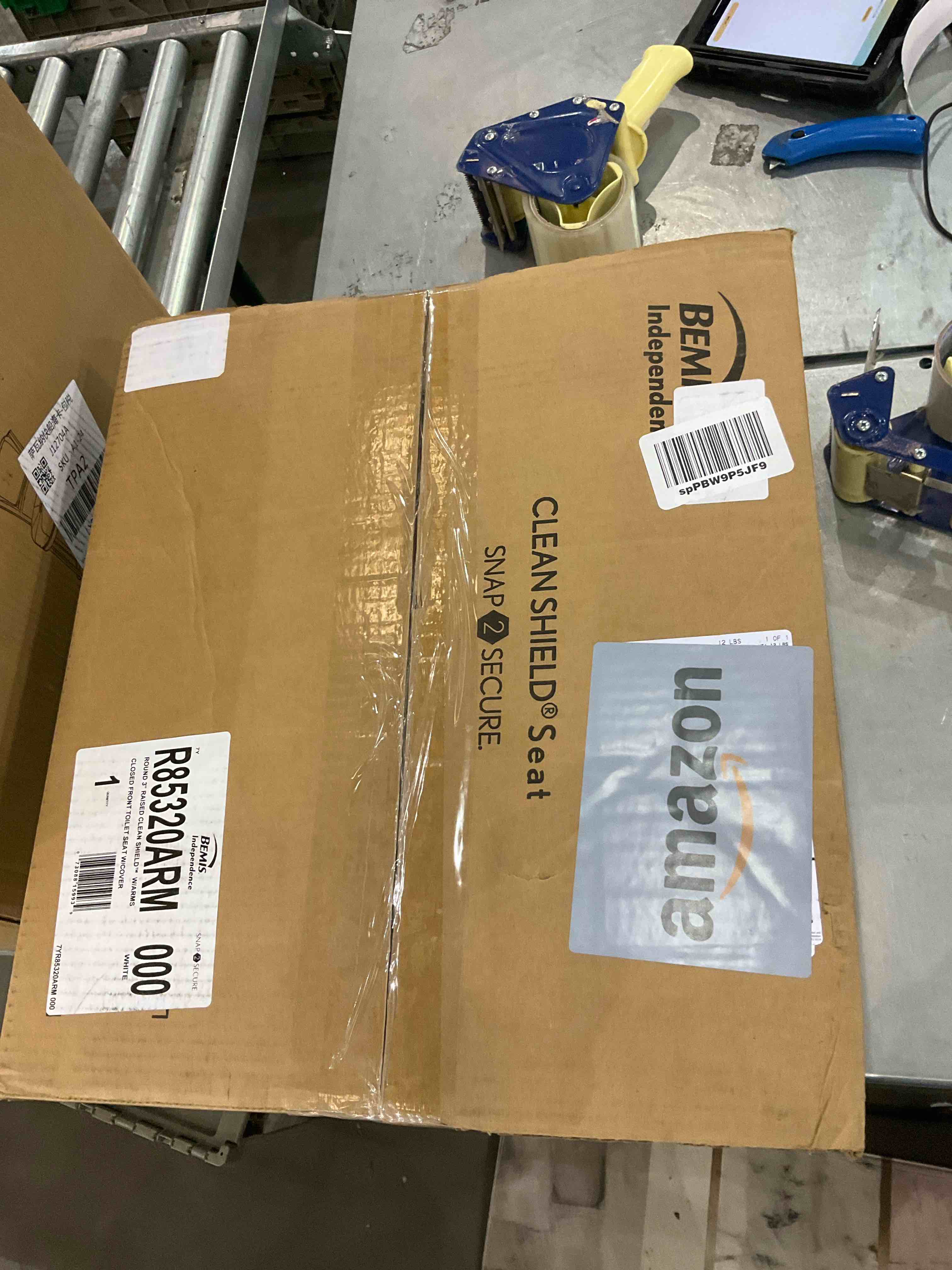 https://s3.amazonaws.com/lotting-images-prod/BargainHunt/EXS01170571_1709827388954.jpeg