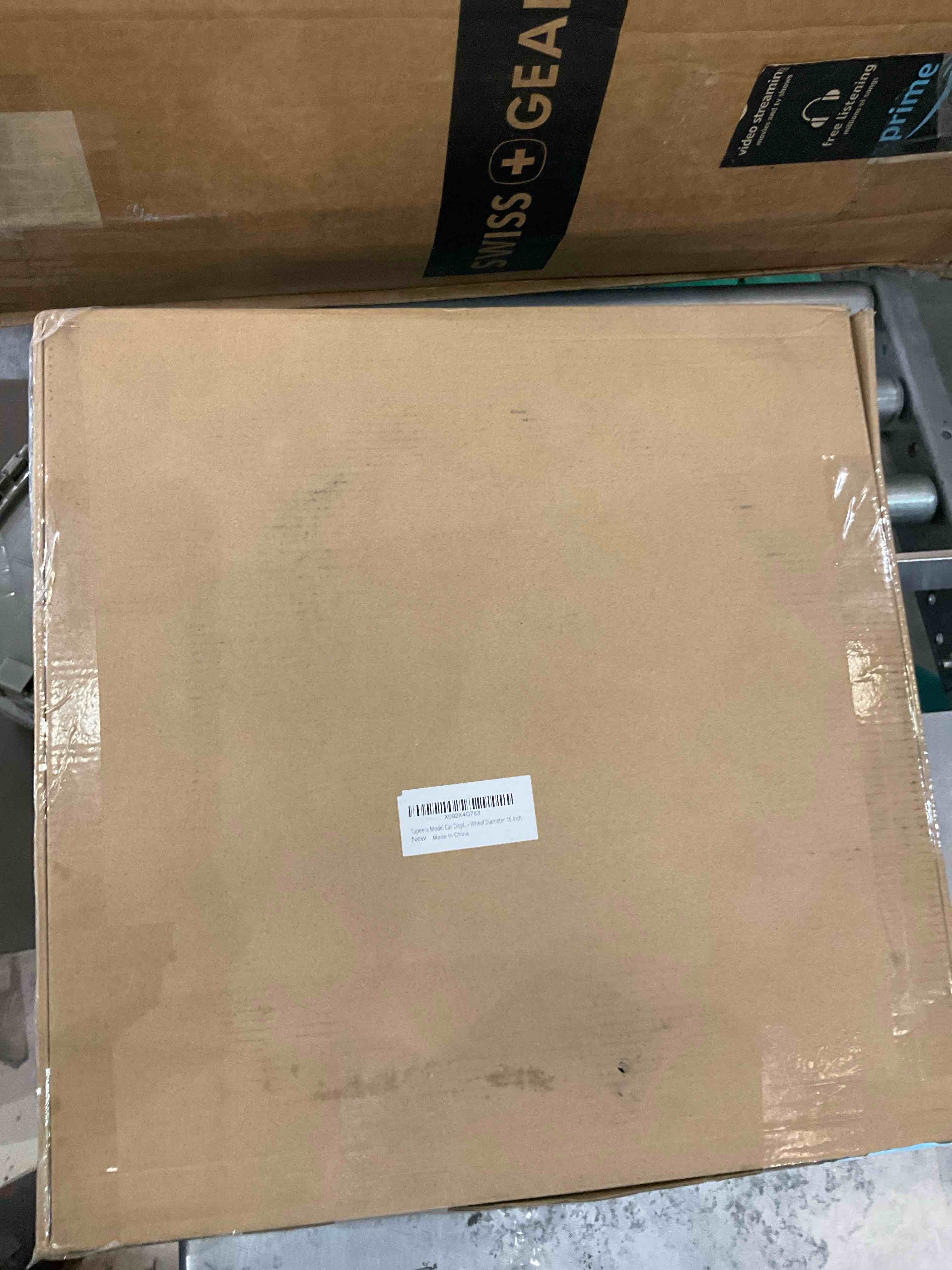 https://s3.amazonaws.com/lotting-images-prod/BargainHunt/EXS01170584_1709834204394.jpeg