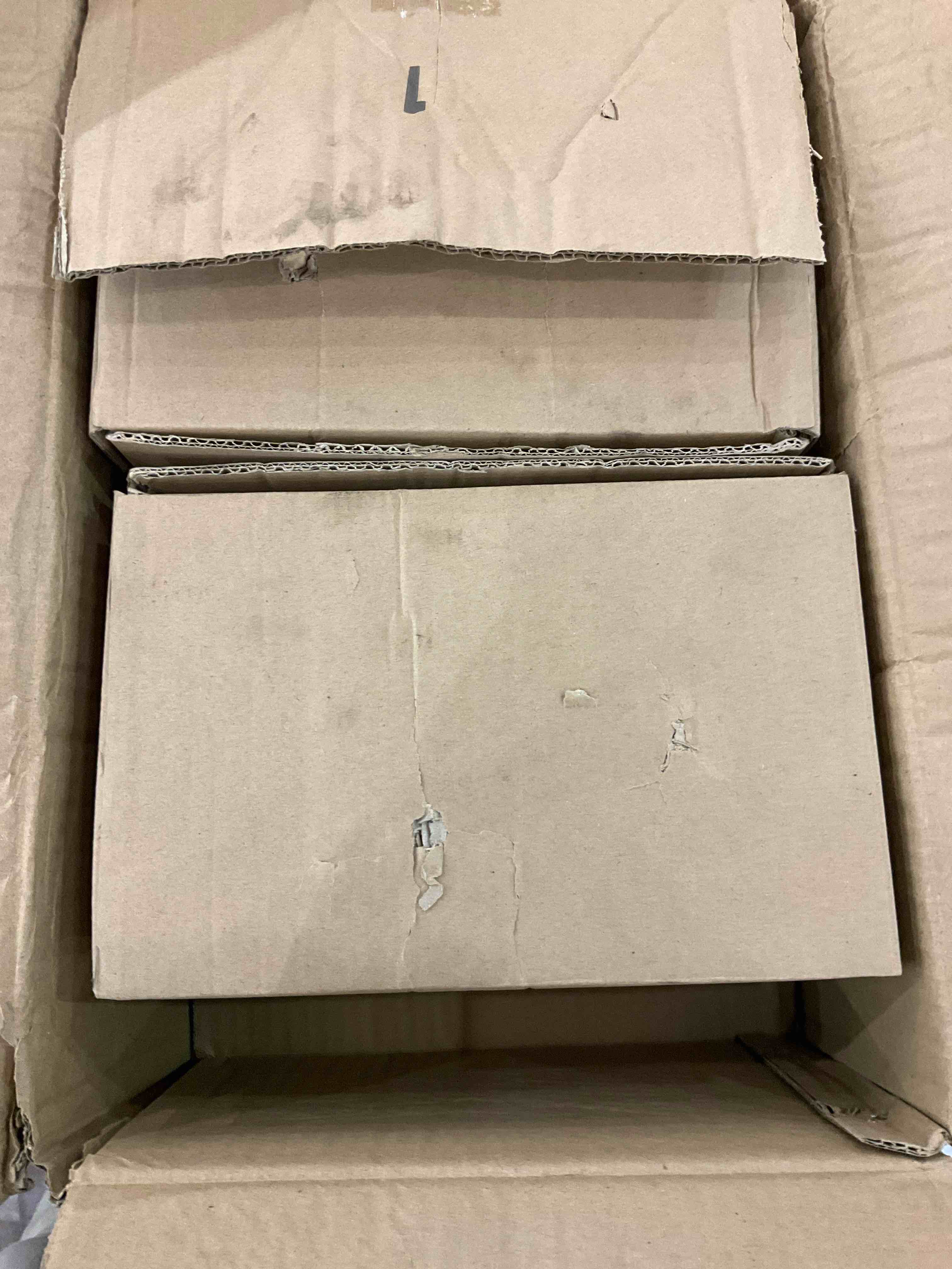 https://s3.amazonaws.com/lotting-images-prod/BargainHunt/EXS01170785_1710167717376.jpeg