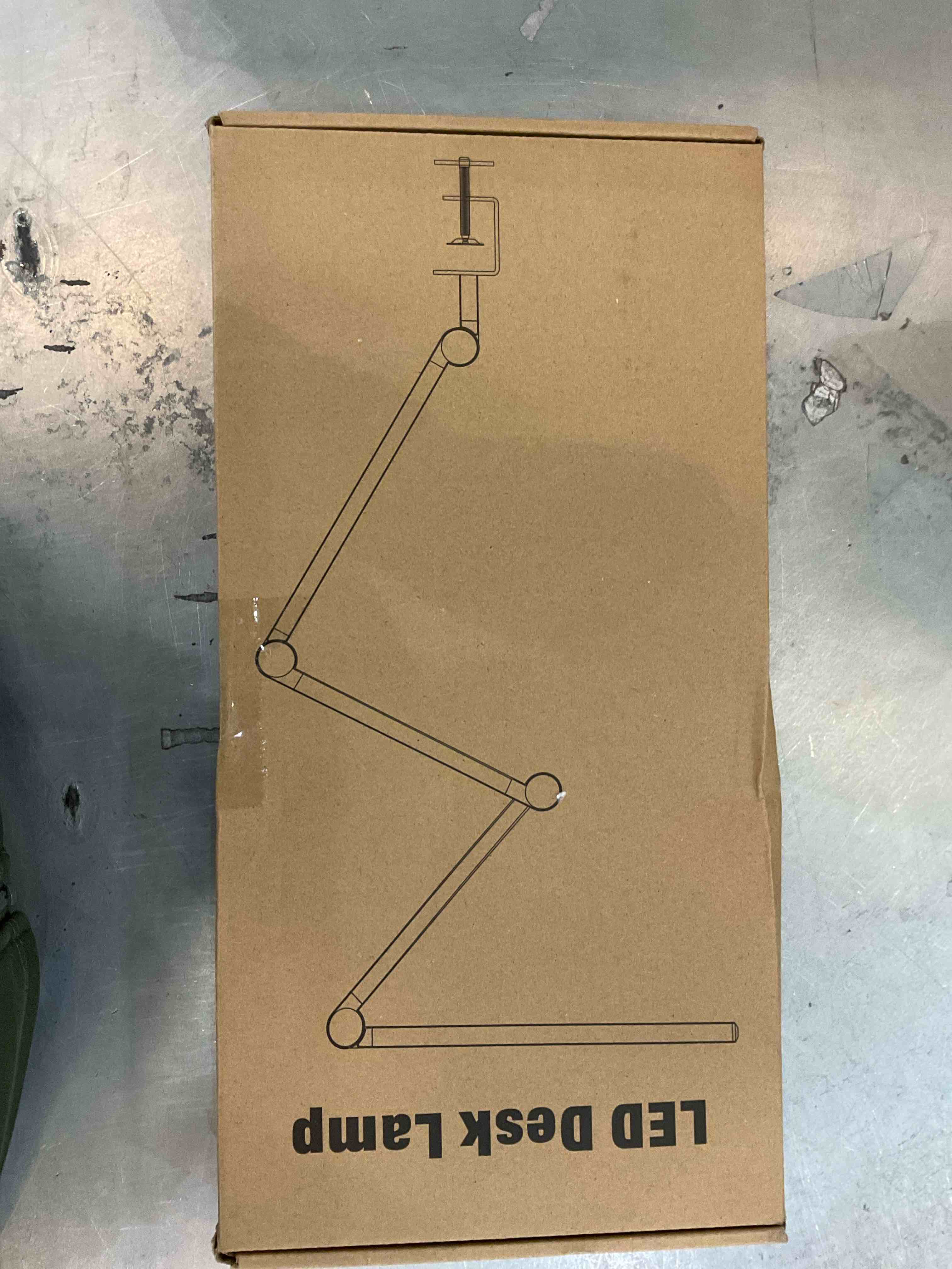 https://s3.amazonaws.com/lotting-images-prod/BargainHunt/EXS01170829_1710175992653.jpeg
