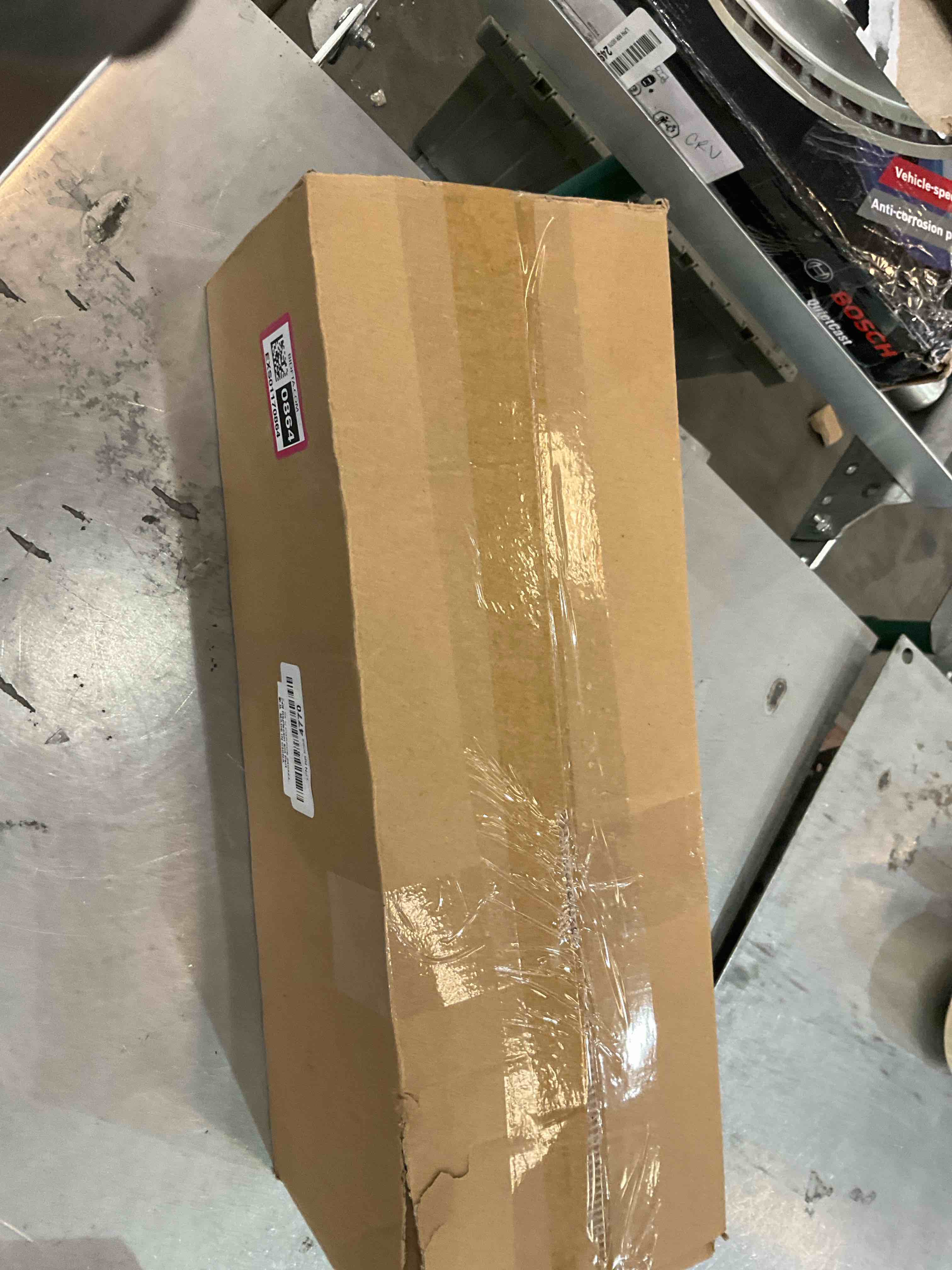 https://s3.amazonaws.com/lotting-images-prod/BargainHunt/EXS01170864_1710183015402.jpeg