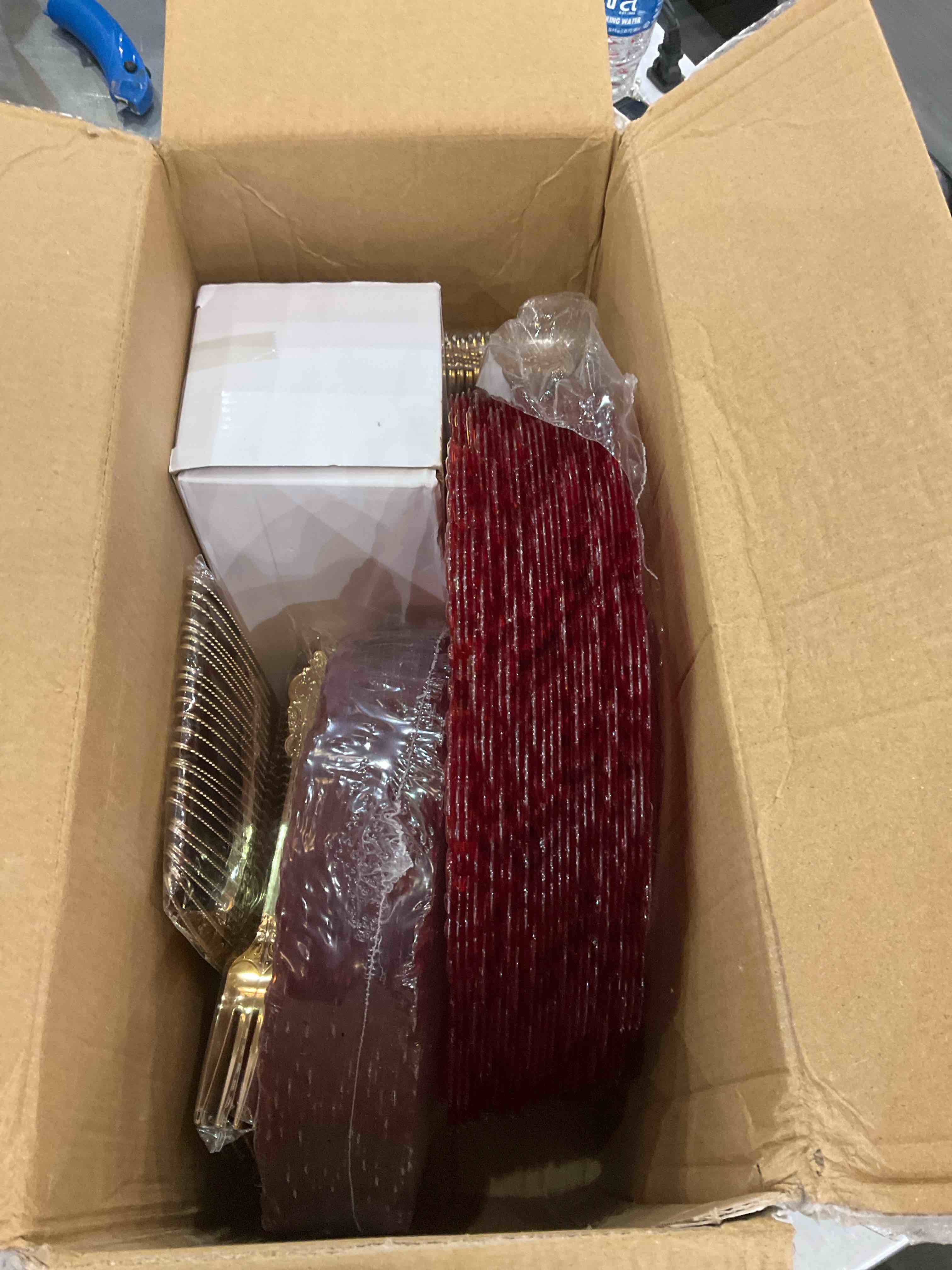 https://s3.amazonaws.com/lotting-images-prod/BargainHunt/EXS01170891_1710252631215.jpeg
