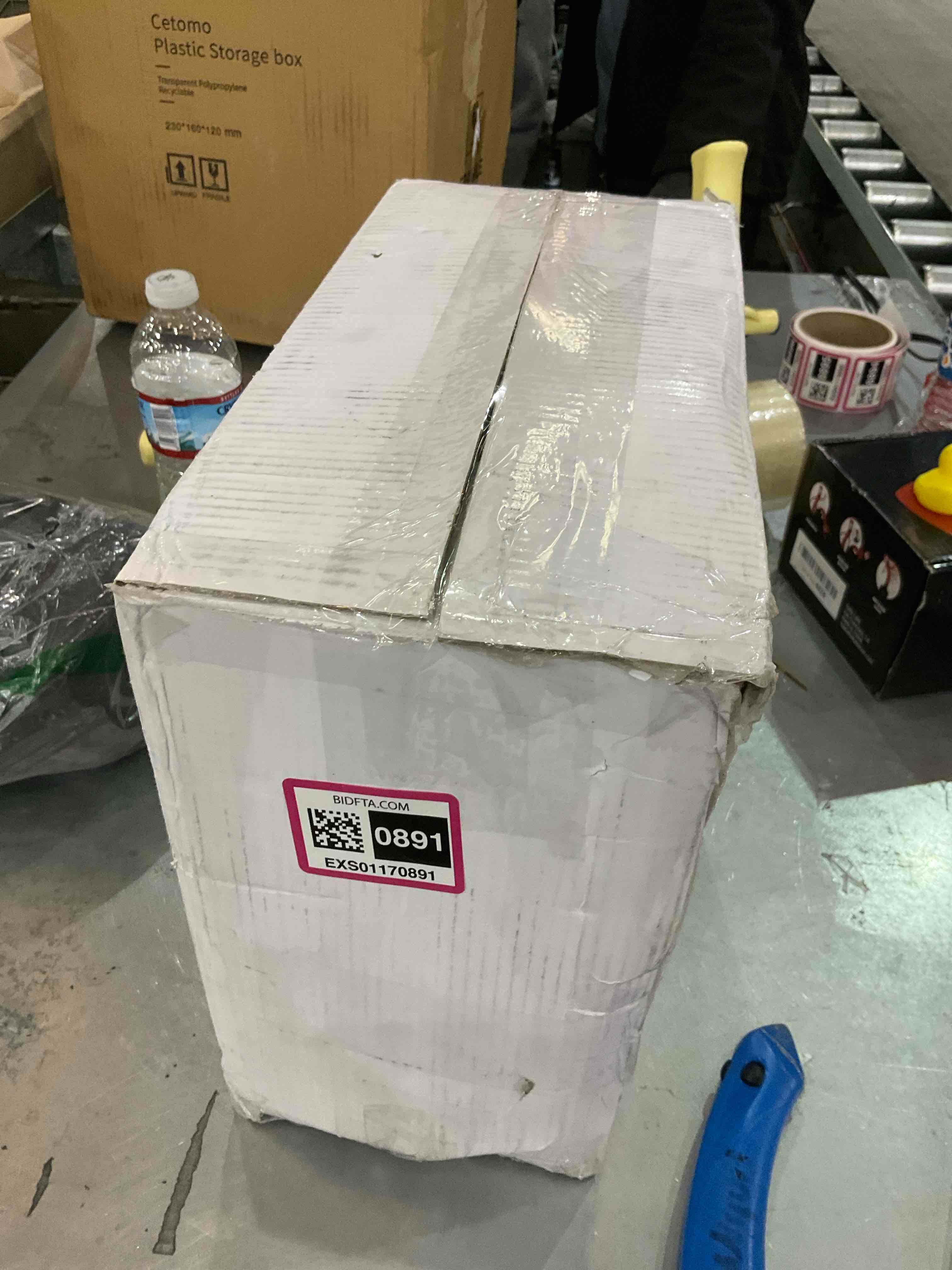 https://s3.amazonaws.com/lotting-images-prod/BargainHunt/EXS01170891_1710252659770.jpeg