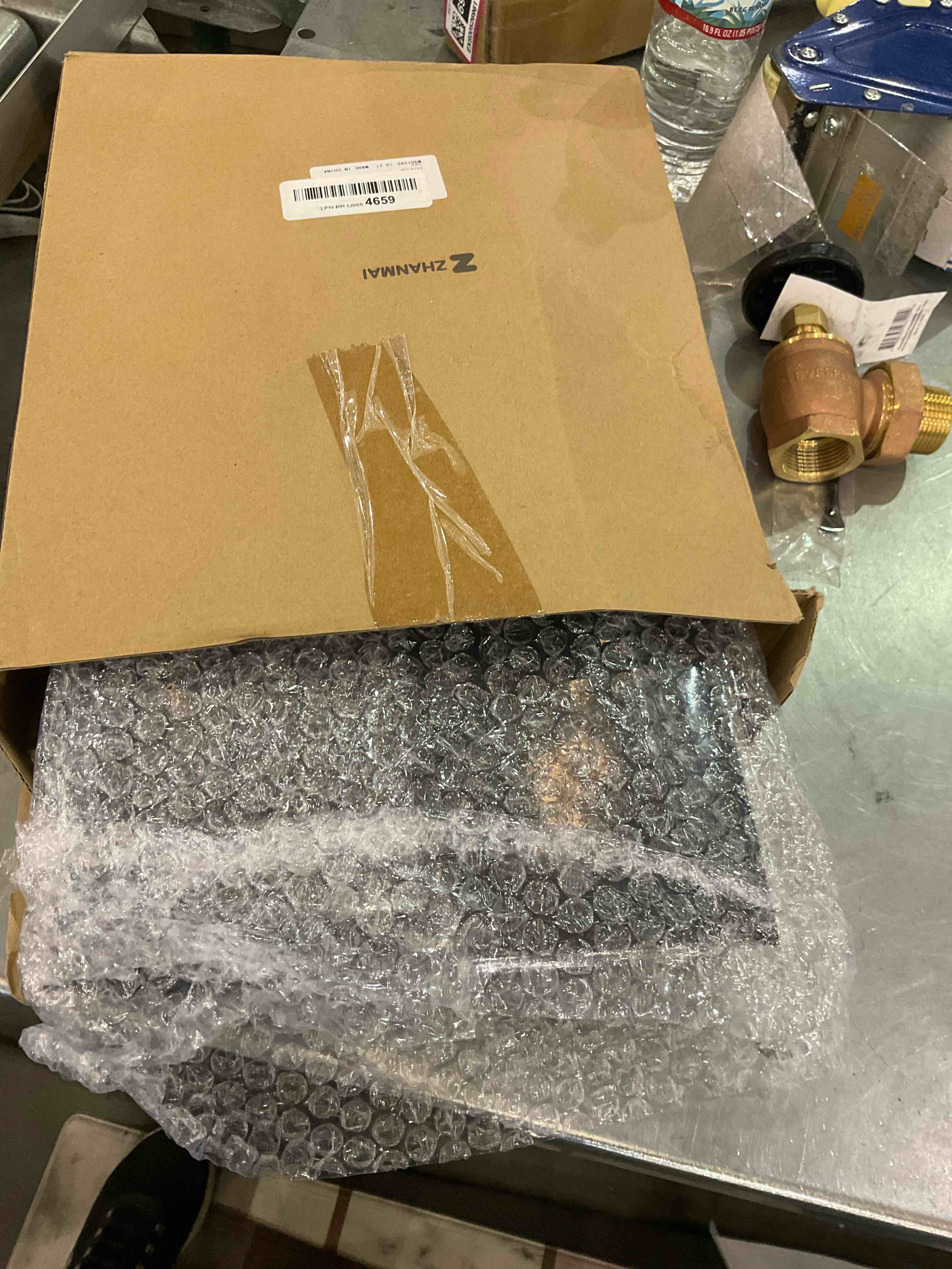 https://s3.amazonaws.com/lotting-images-prod/BargainHunt/EXS01170893_1710252855334.jpeg