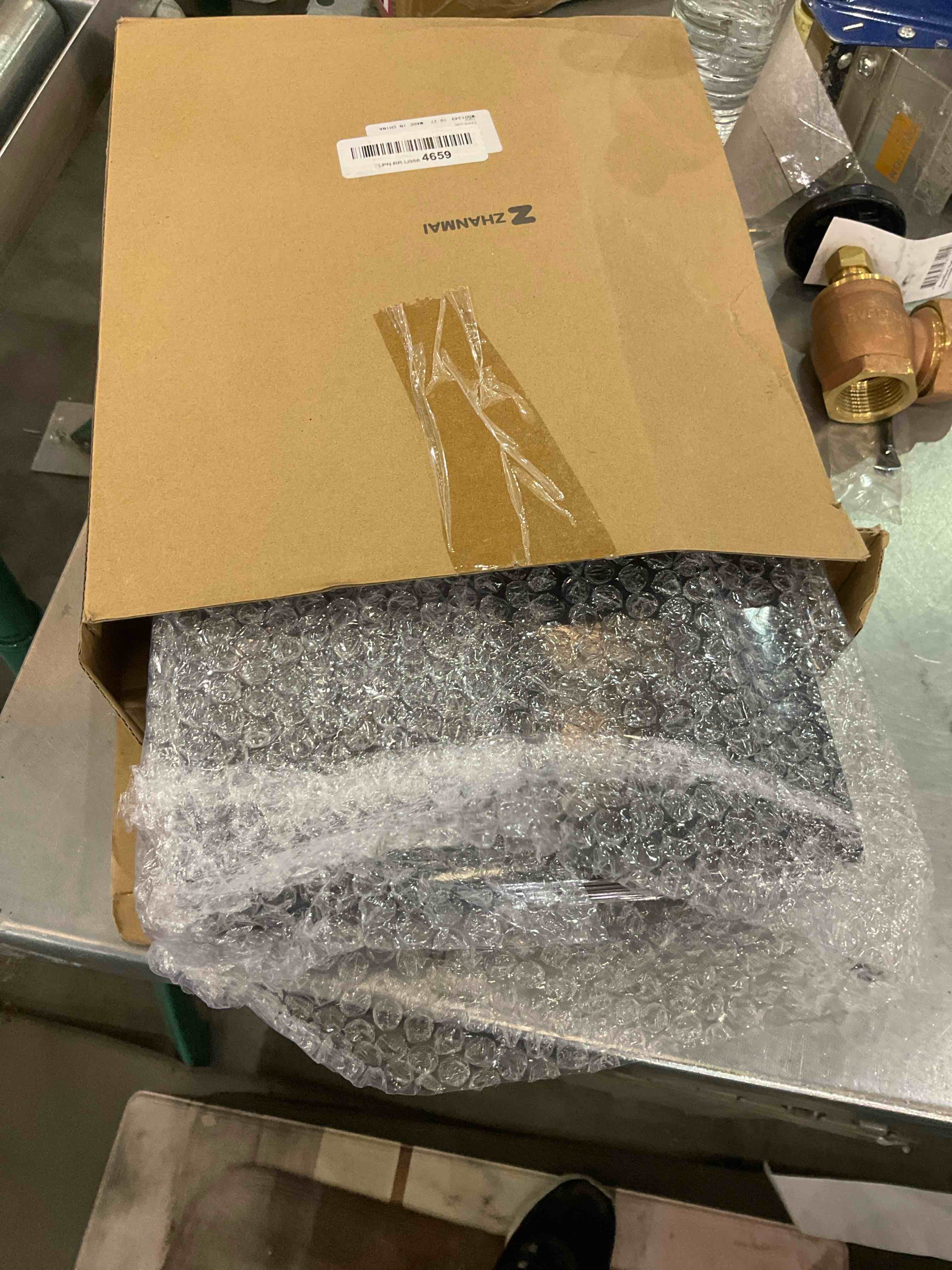 https://s3.amazonaws.com/lotting-images-prod/BargainHunt/EXS01170893_1710252887798.jpeg