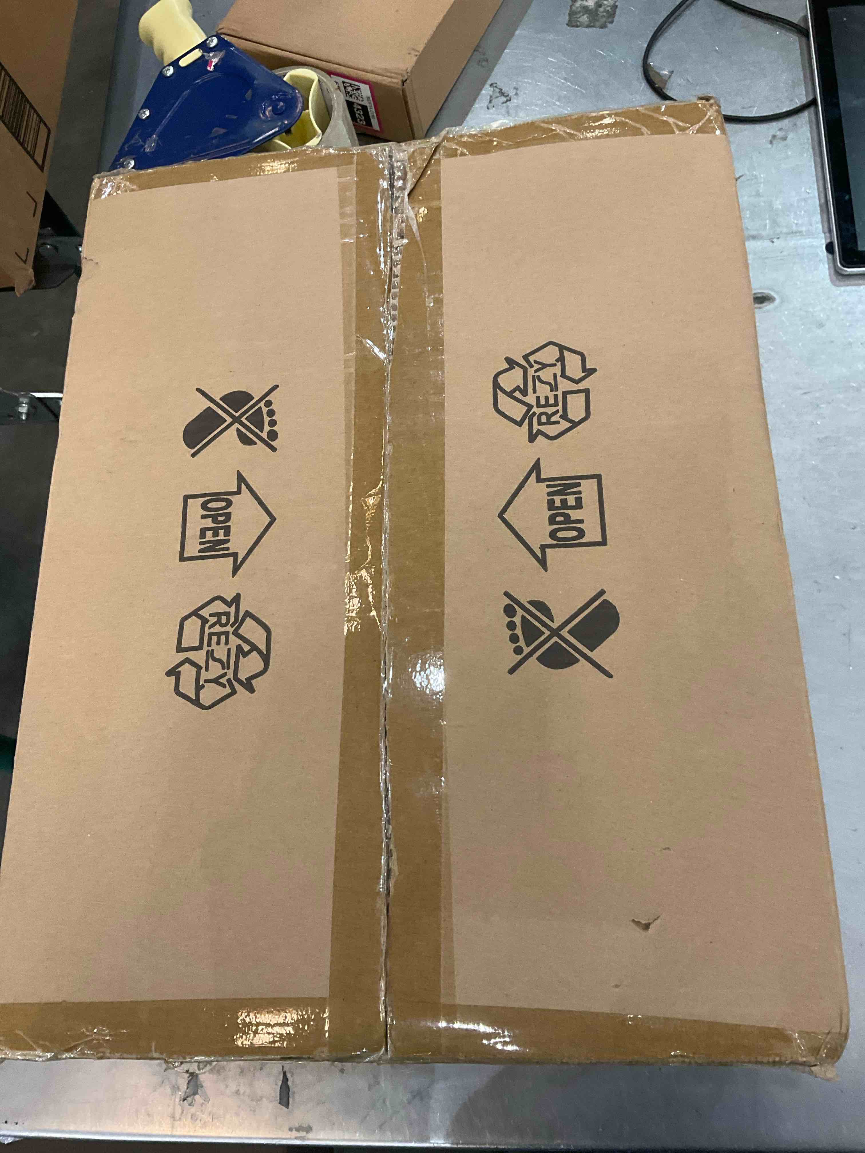 https://s3.amazonaws.com/lotting-images-prod/BargainHunt/EXS01170910_1710264081830.jpeg
