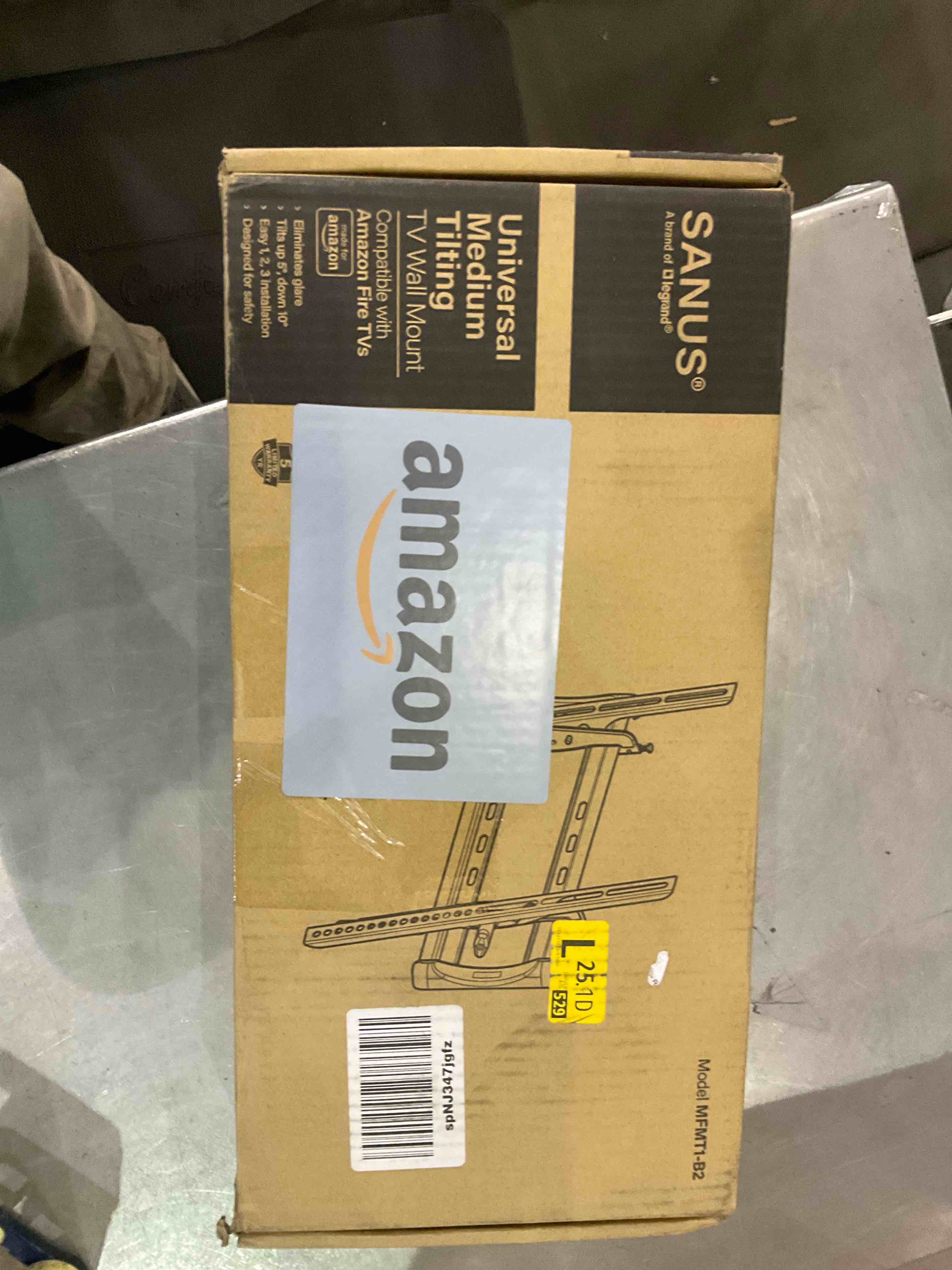 https://s3.amazonaws.com/lotting-images-prod/BargainHunt/EXS01170967_1710334482408.jpeg