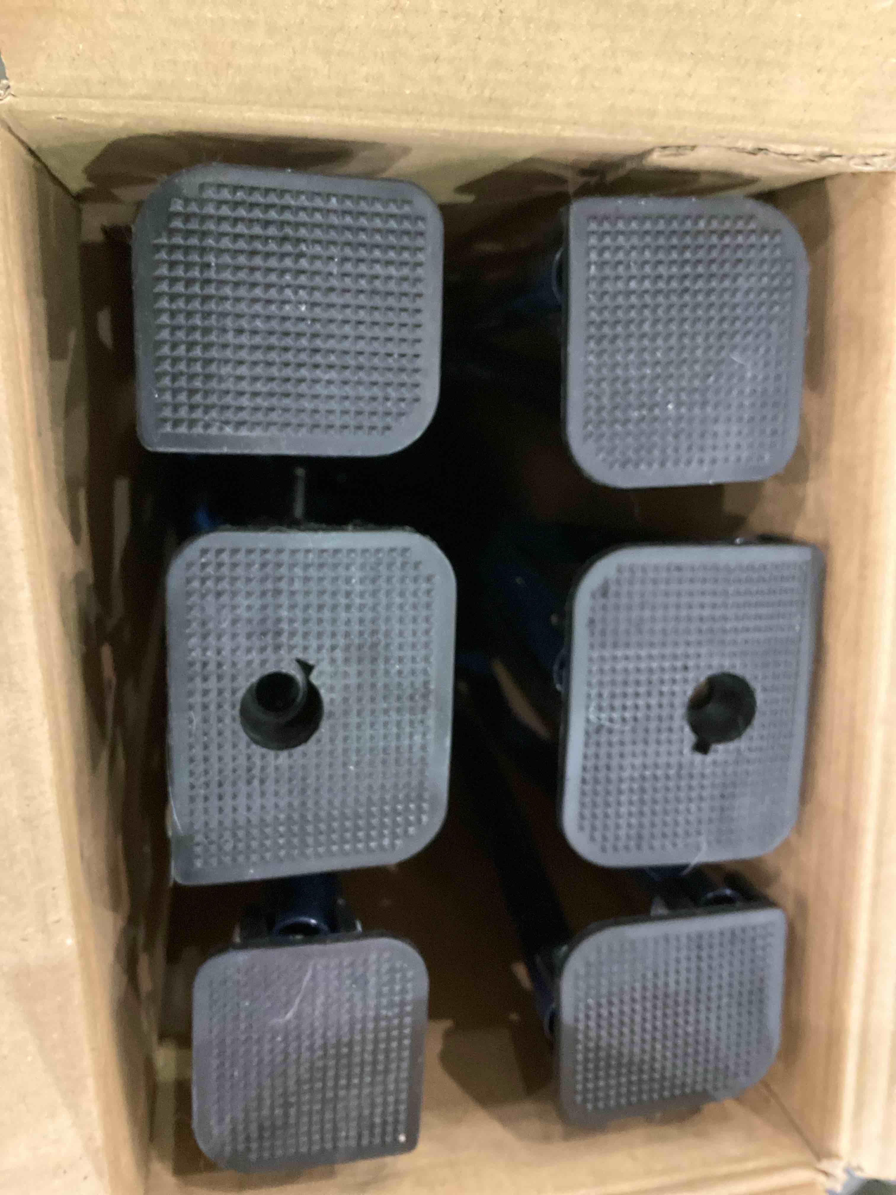 https://s3.amazonaws.com/lotting-images-prod/BargainHunt/EXS01170976_1710337922153.jpeg