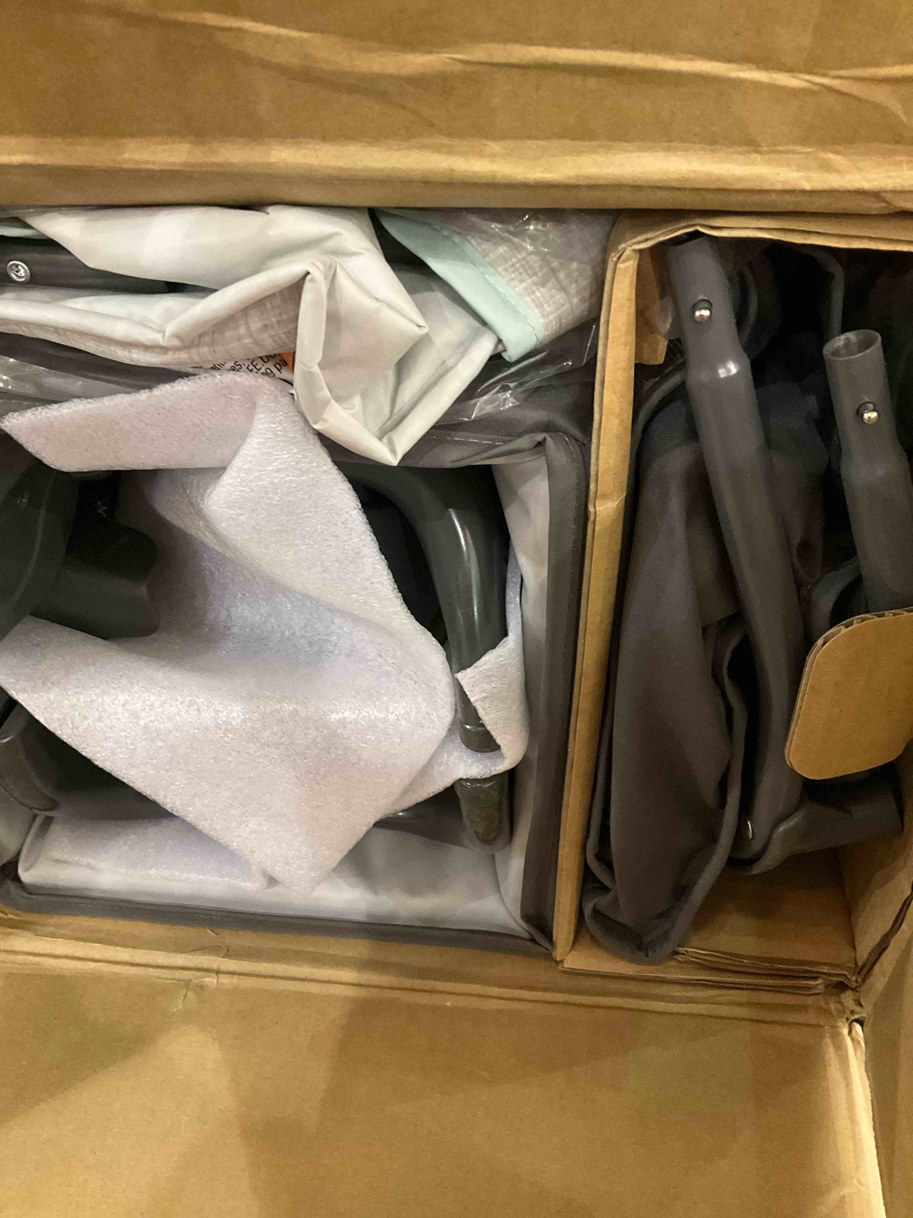 https://s3.amazonaws.com/lotting-images-prod/BargainHunt/EXS01171036_1708702263573.jpeg