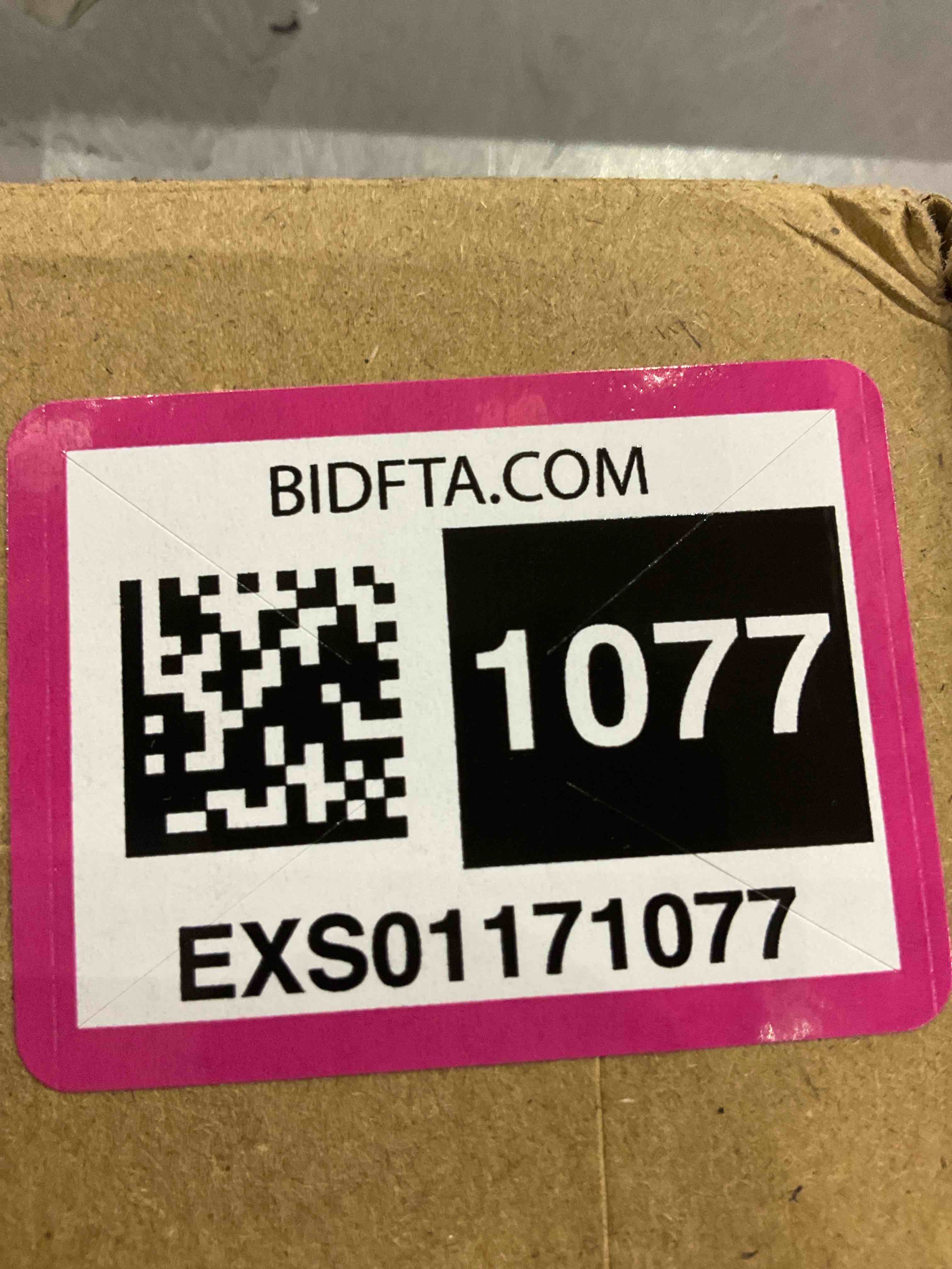 https://s3.amazonaws.com/lotting-images-prod/BargainHunt/EXS01171077_1708714051699.jpeg