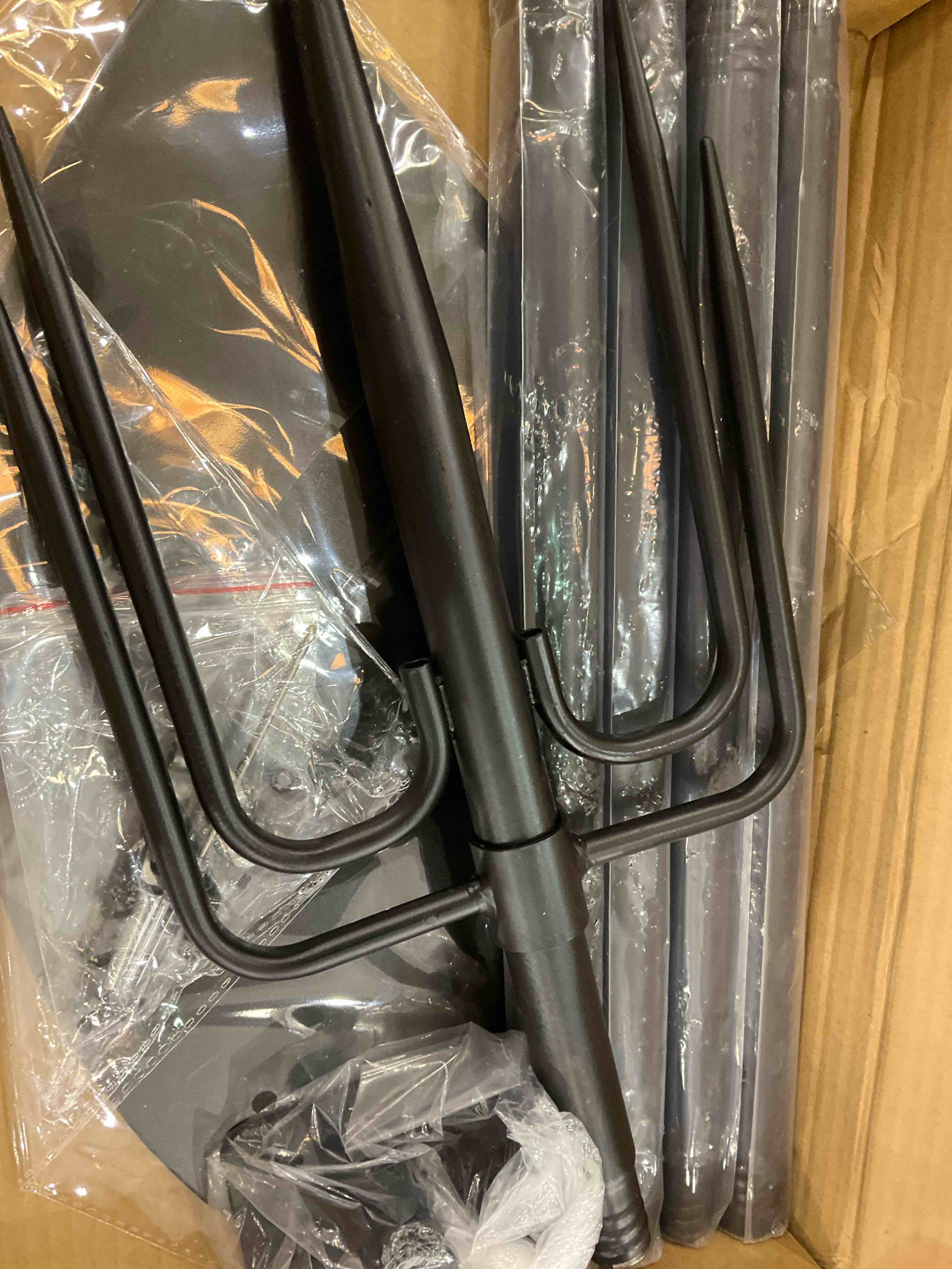 https://s3.amazonaws.com/lotting-images-prod/BargainHunt/EXS01171082_1708717265113.jpeg